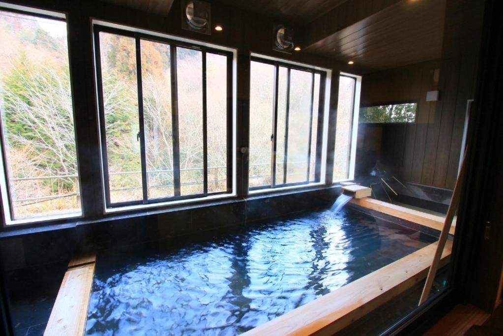 Suite with Spa Bath