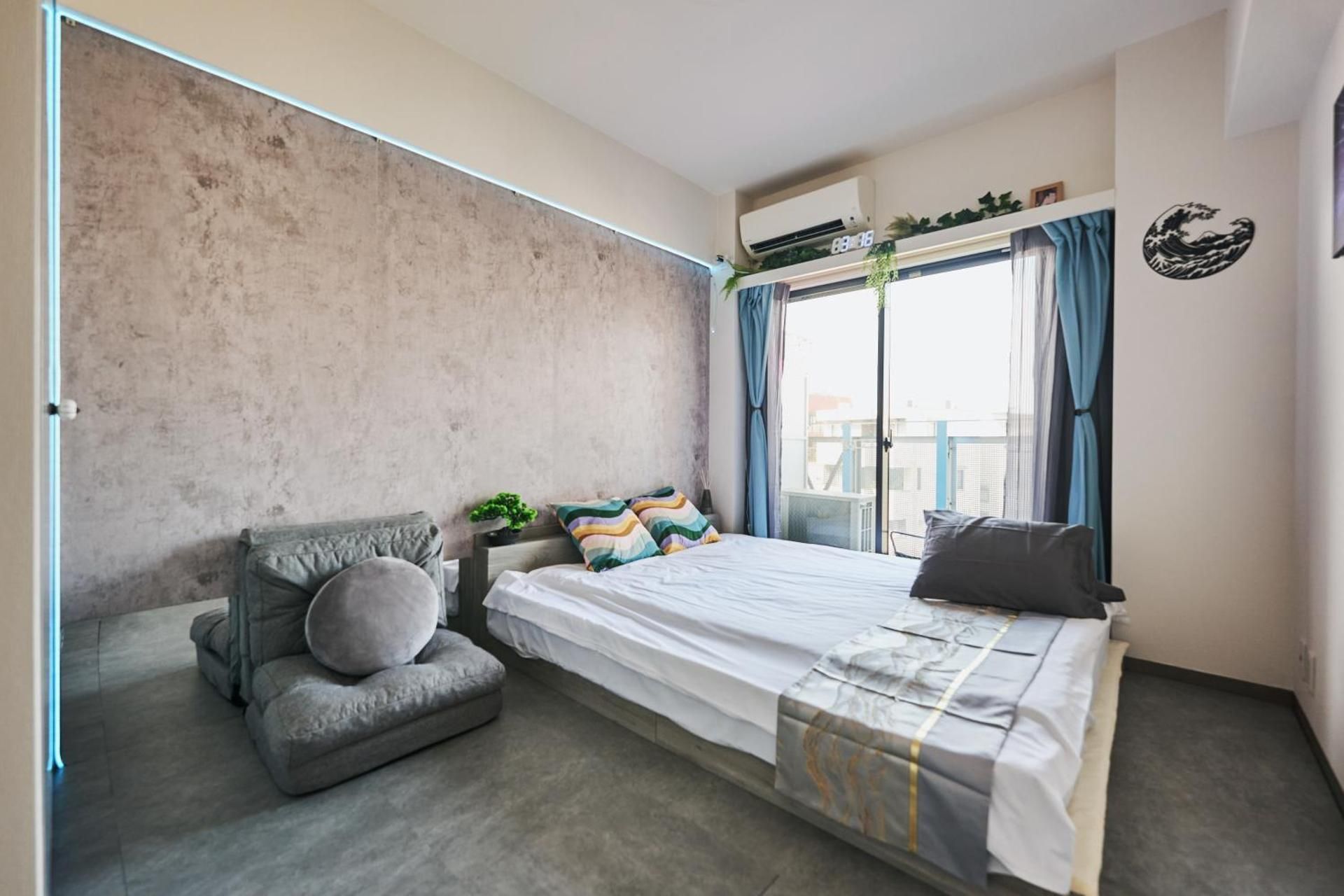 Queen Room with Balcony