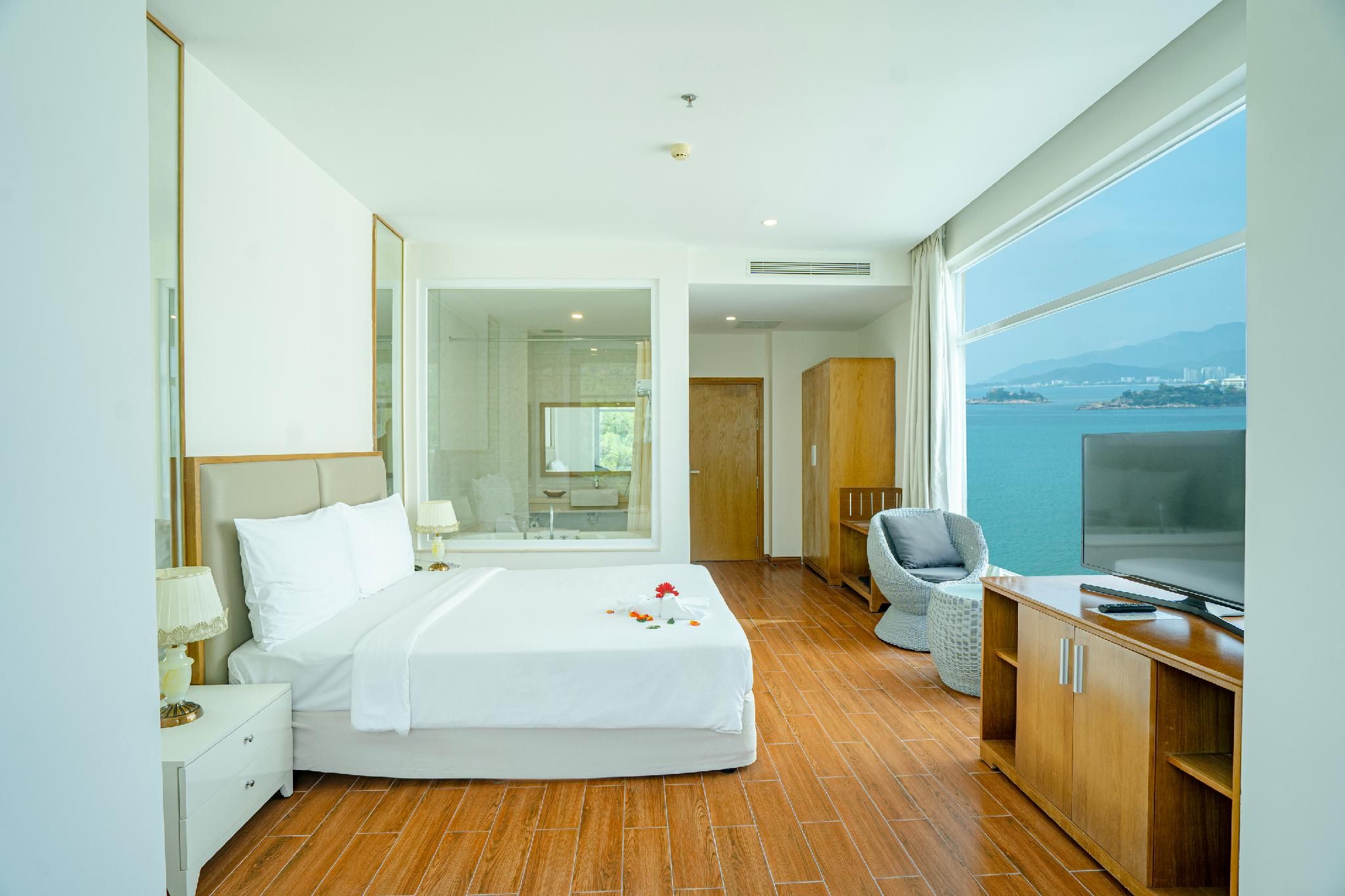 Deluxe Ocean View With Double Bed