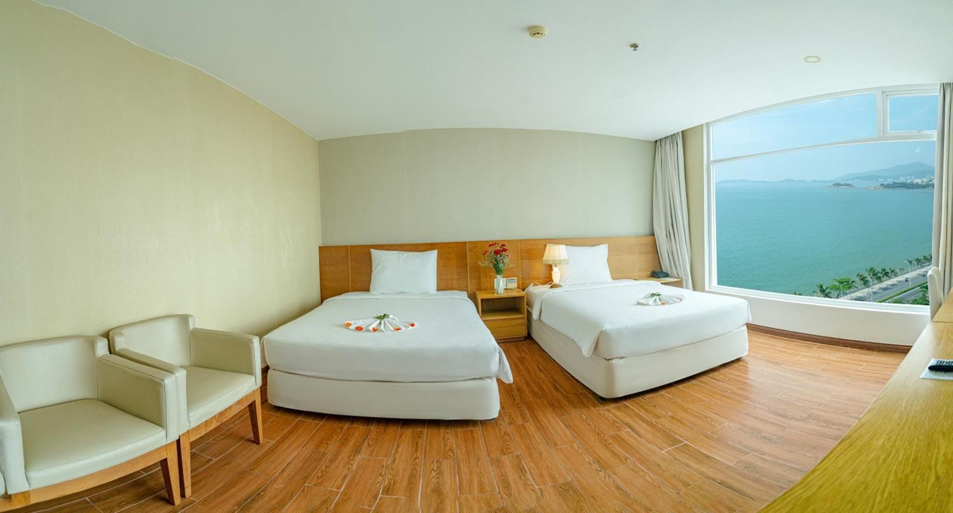 Deluxe Twin Room with Sea View
