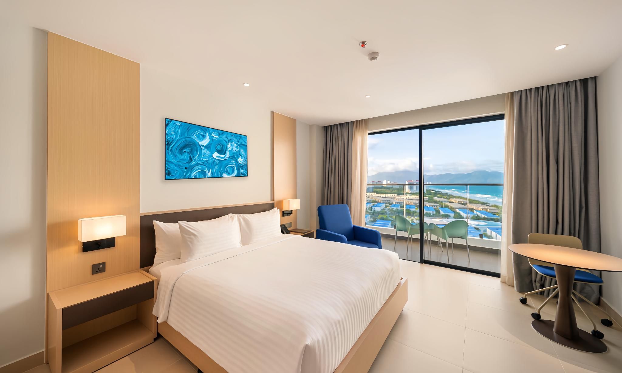 Sea and Pool View Double Room
