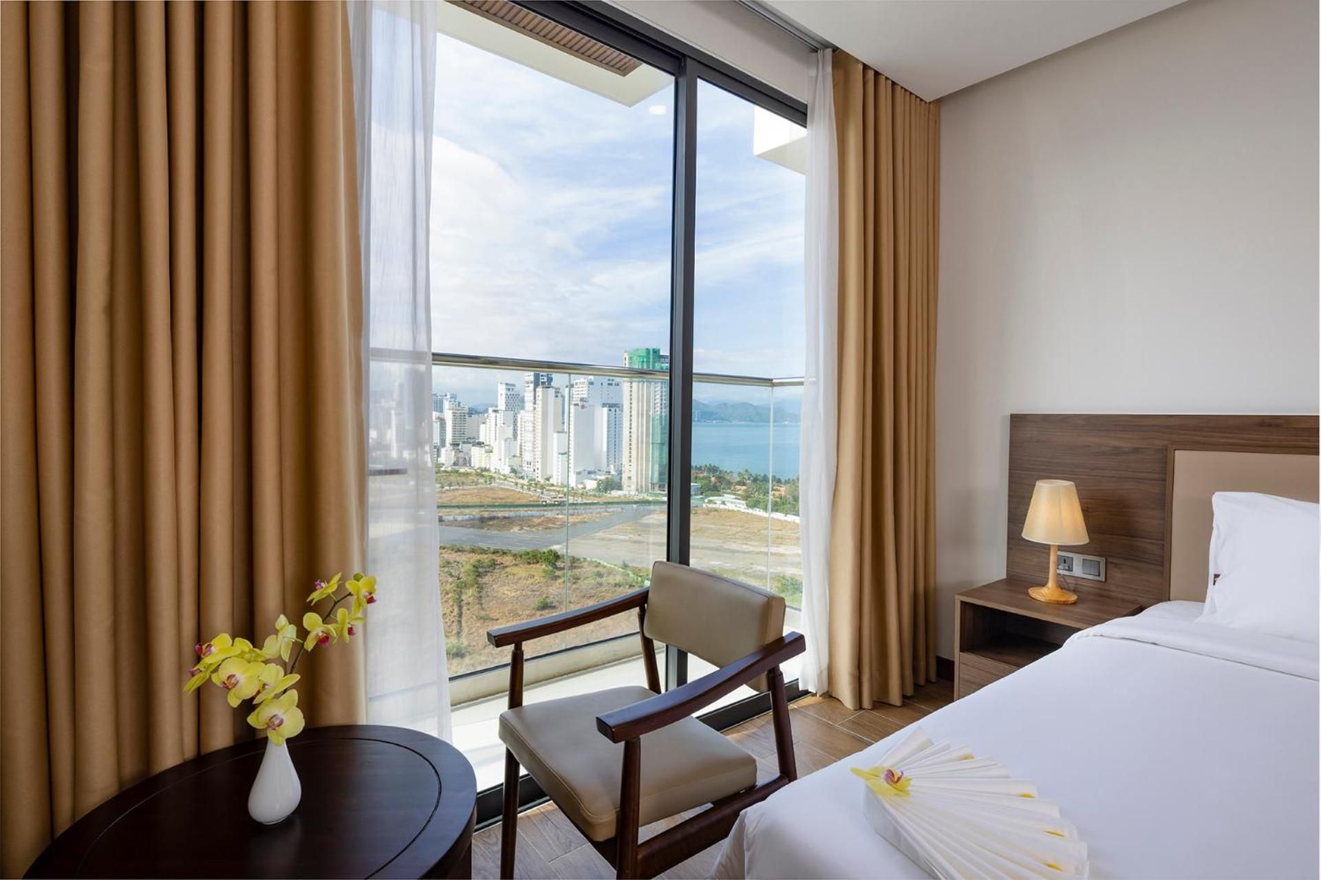 Senior Deluxe Double or Twin Room with Balcony