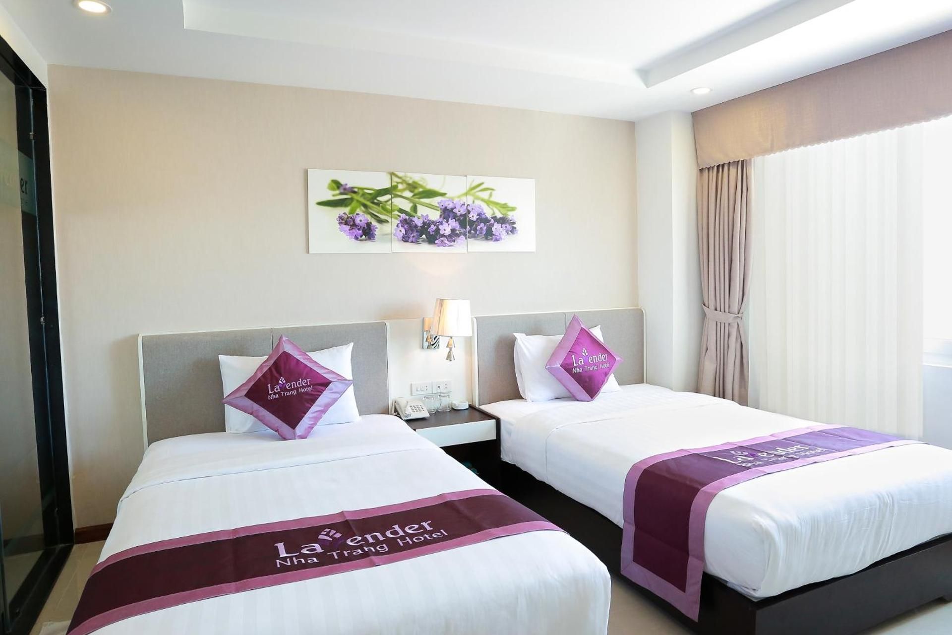 Deluxe Twin Room with Hill View