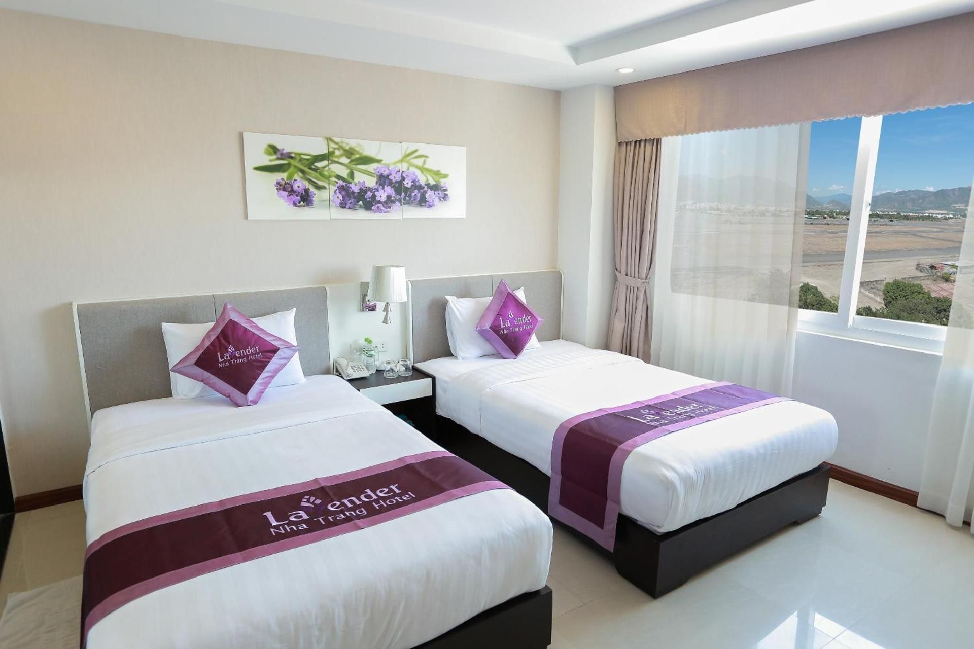 Deluxe Twin Room with Hill View