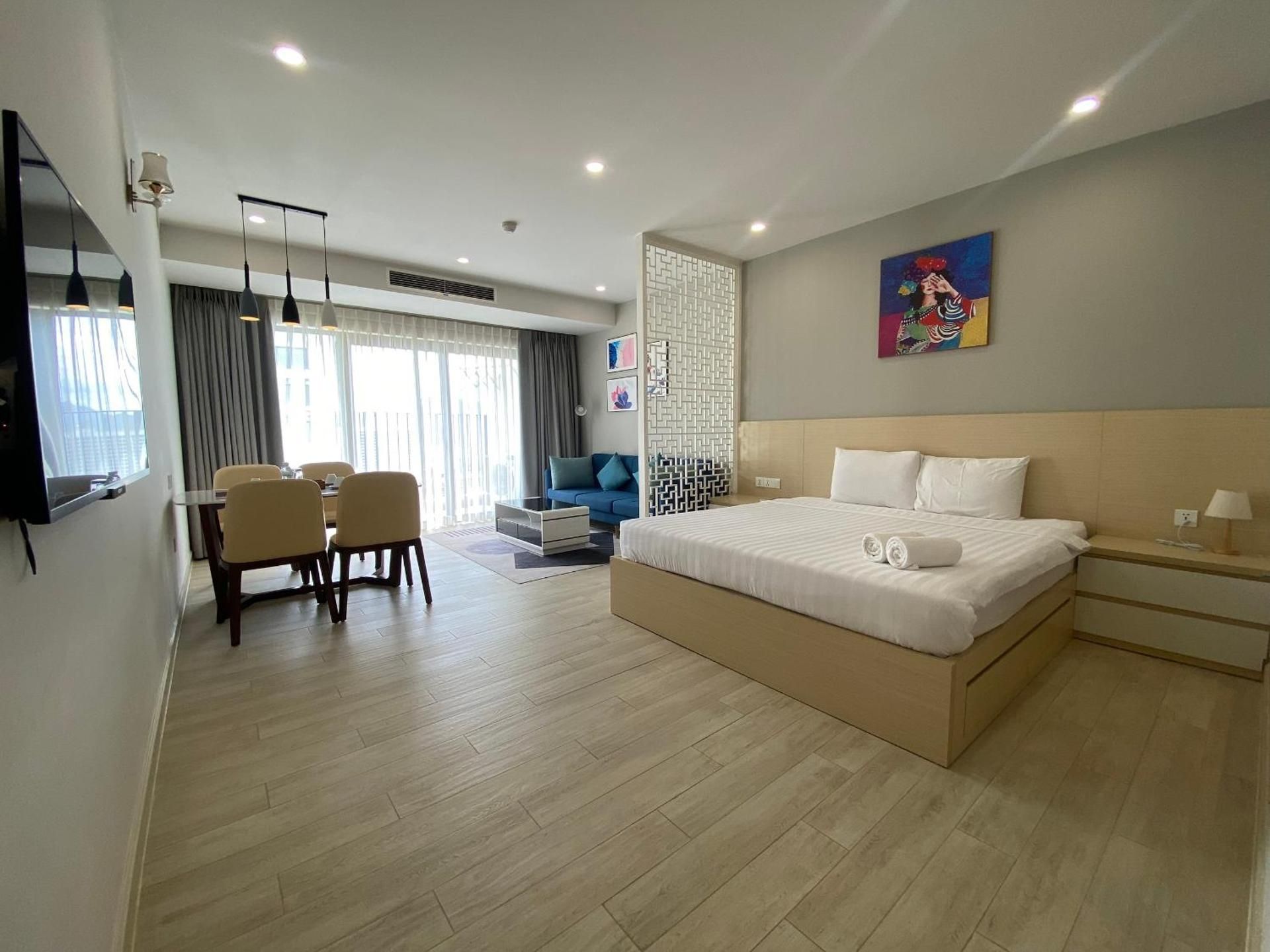 Standard King Room
