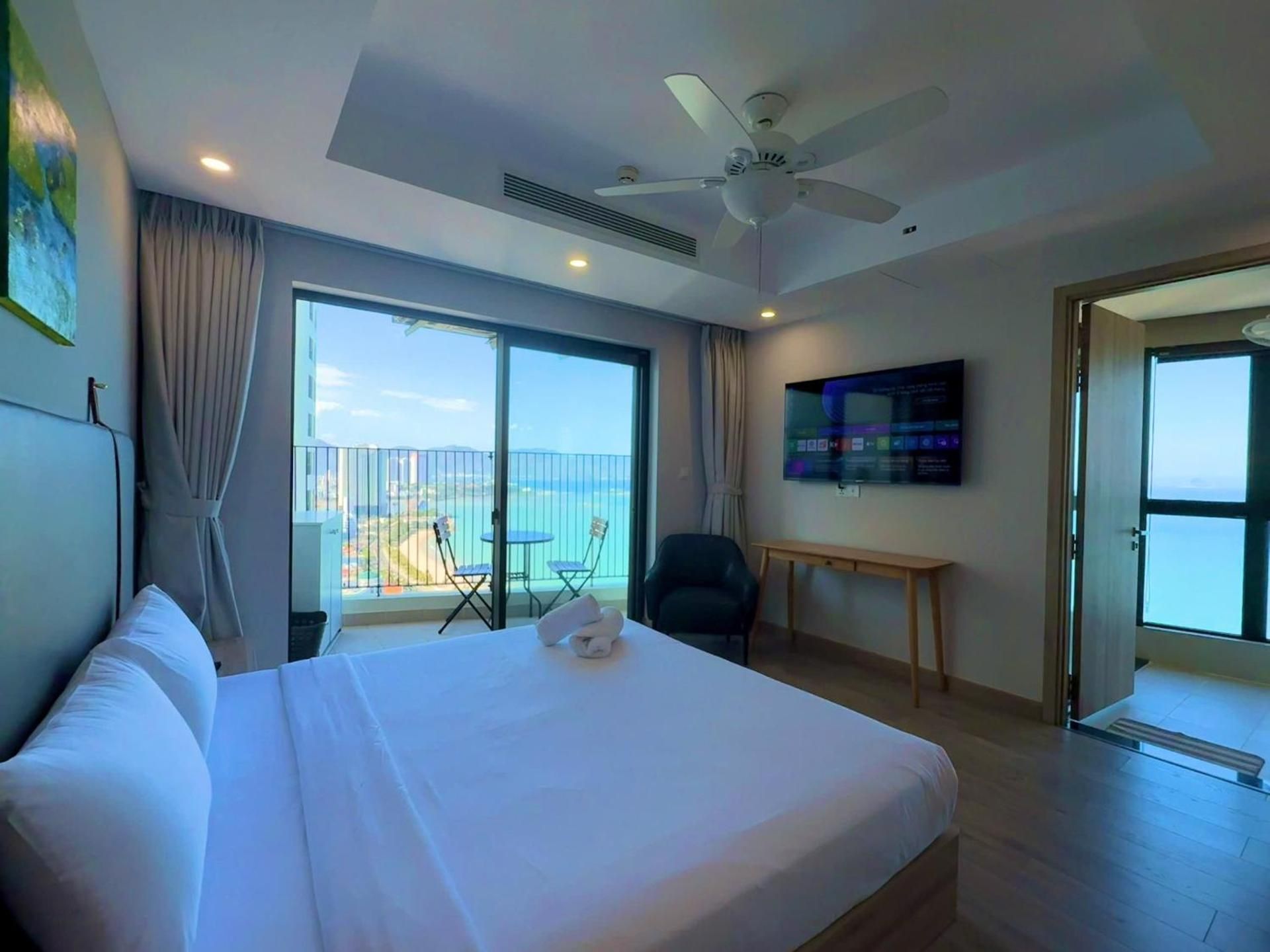 2-Bedroom Sea View Apartment
