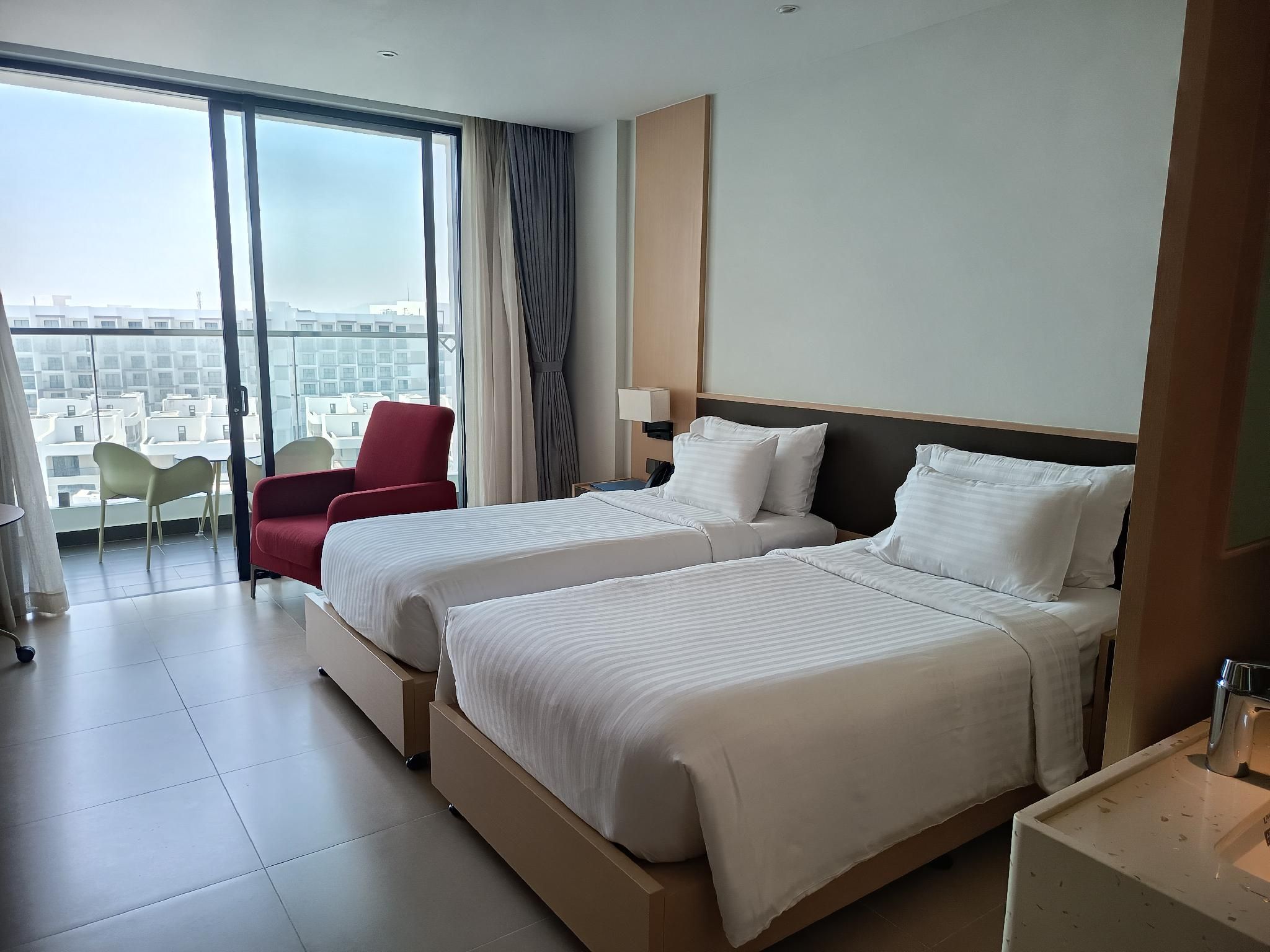 Premier Twin Seaview with Balcony