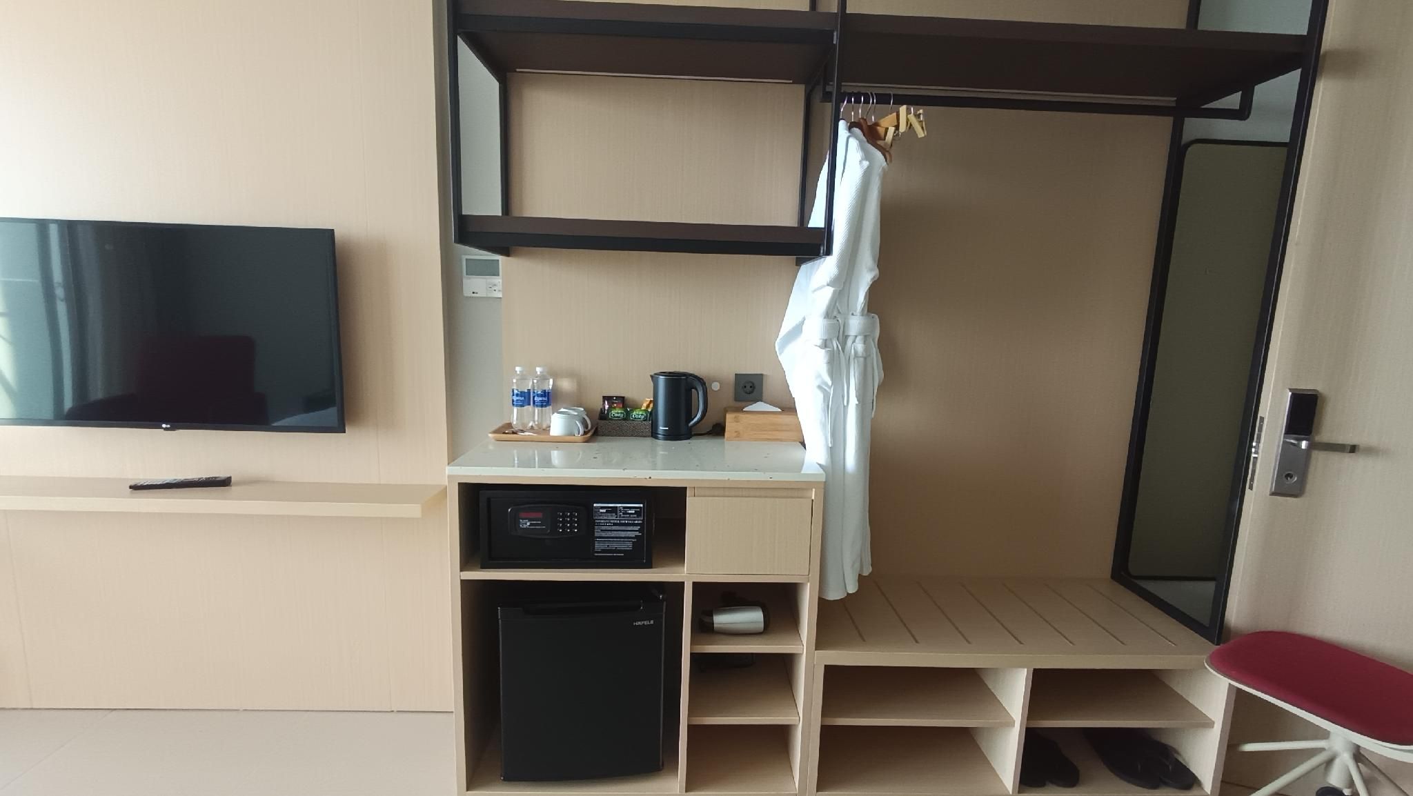 Ocean View Cam Ranh Resort Premier Ocean View Twin Room 3