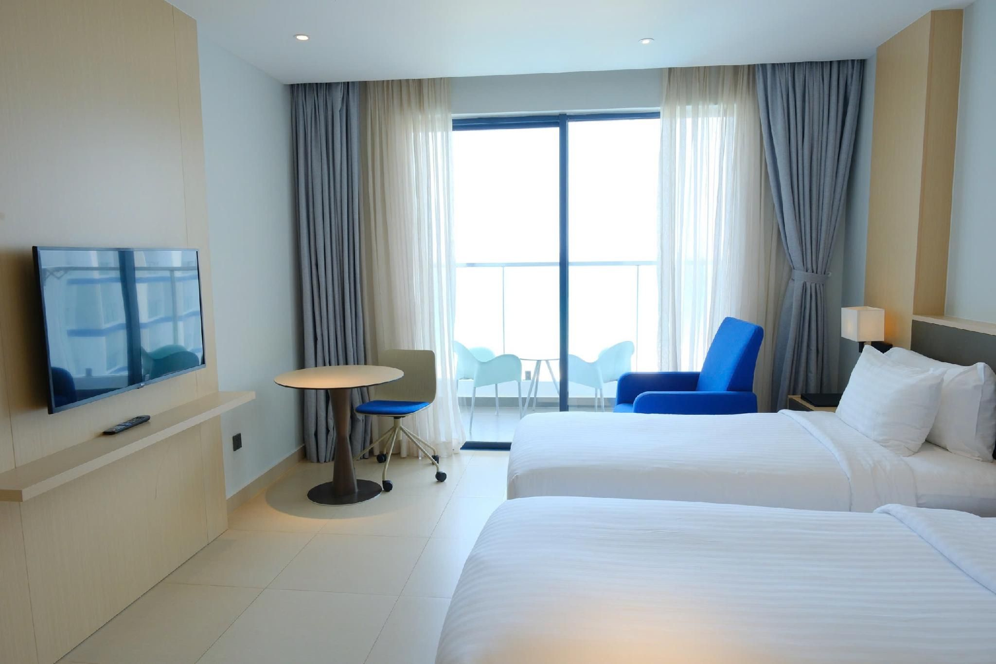 Deluxe - 2 Beds with Balcony