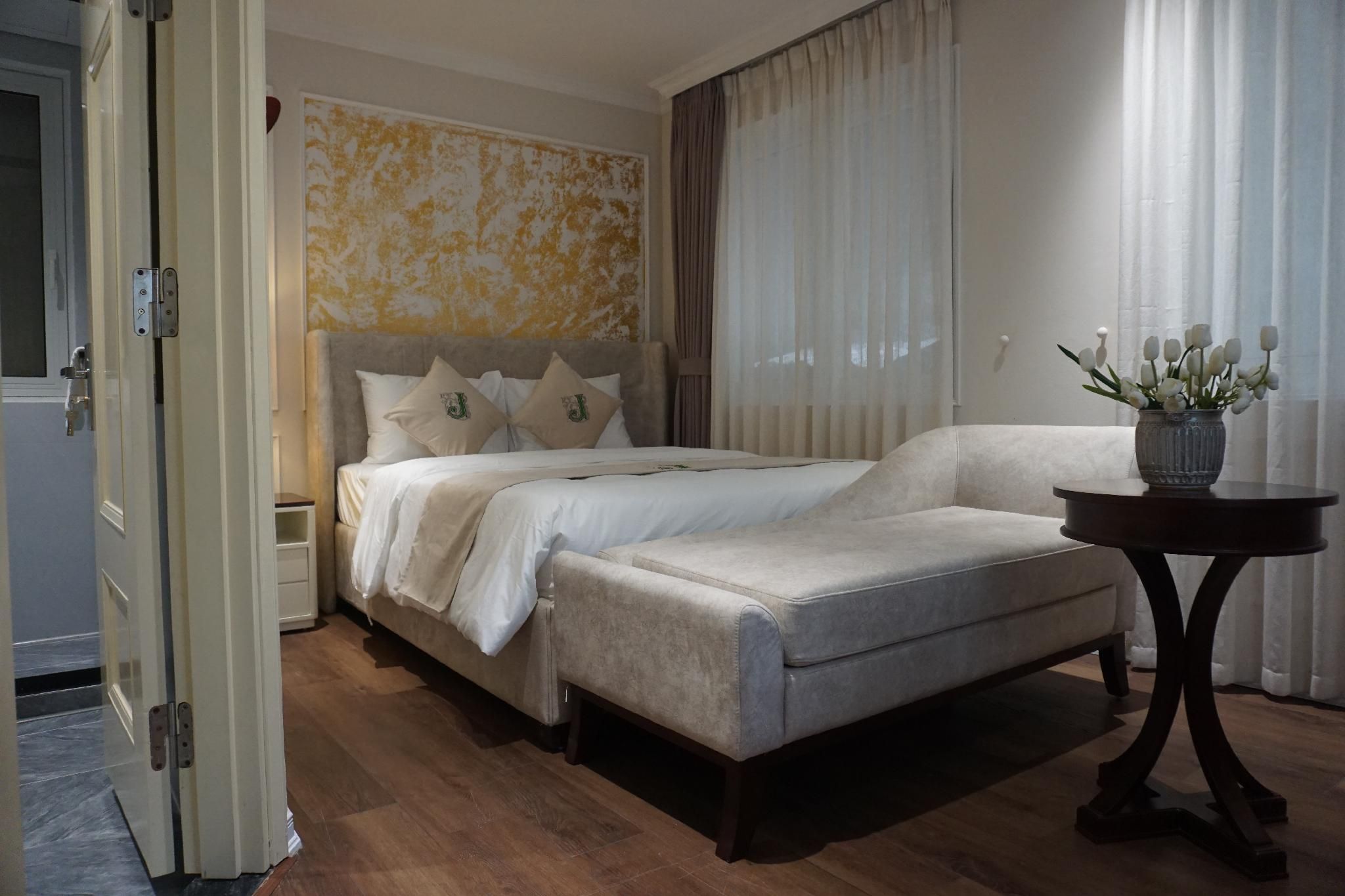 Superior Queen Bed