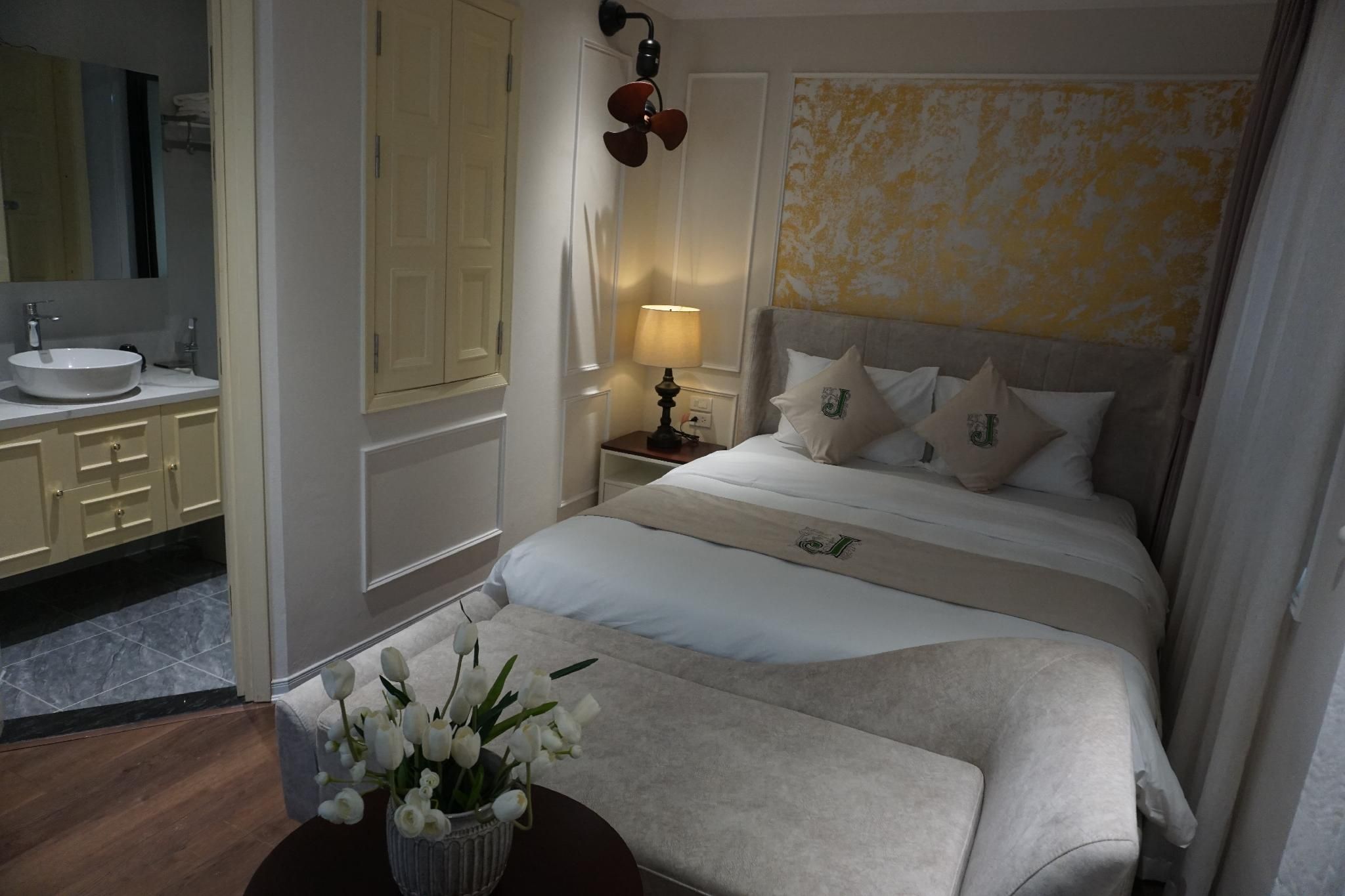 Superior Queen Bed