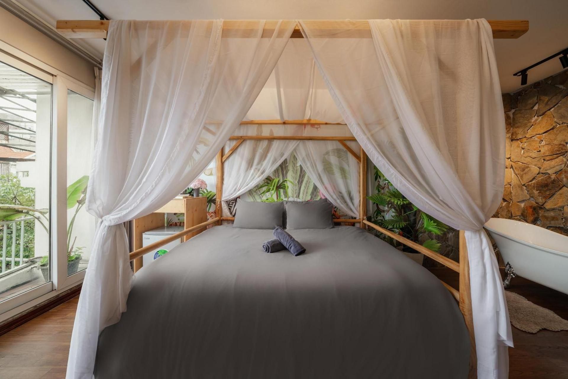 One Bedroom Apartment