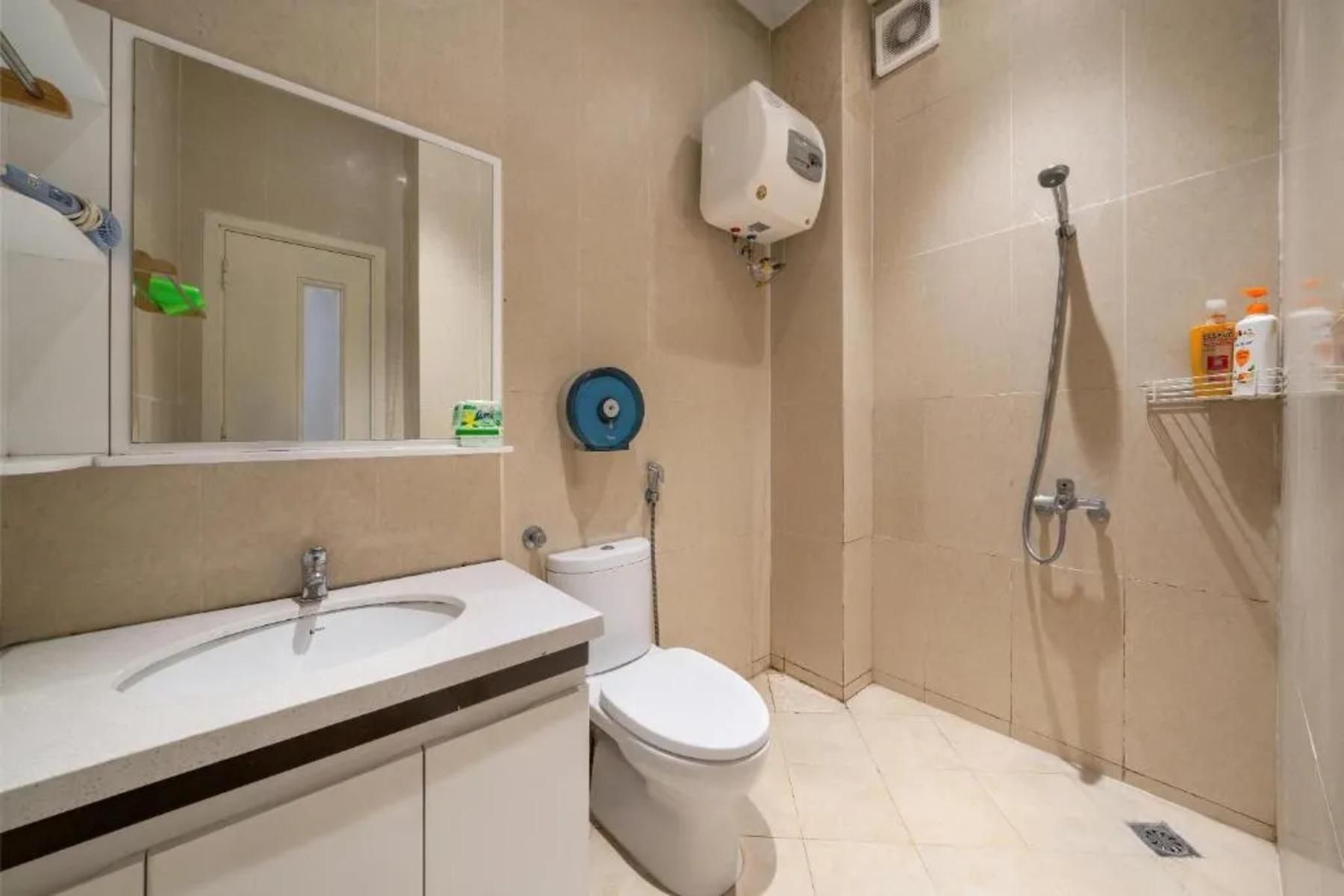1-Bedroom Apartment with Terrace