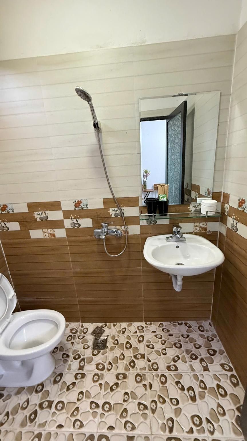 1 Bedroom Apartment with Balcony and Views