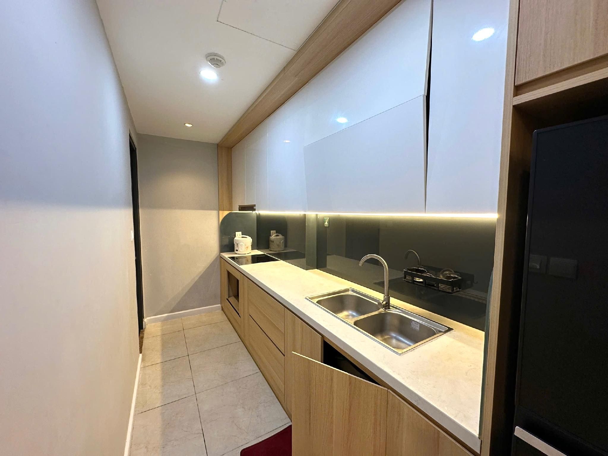 2 Bedroom - 2 Bath Suite