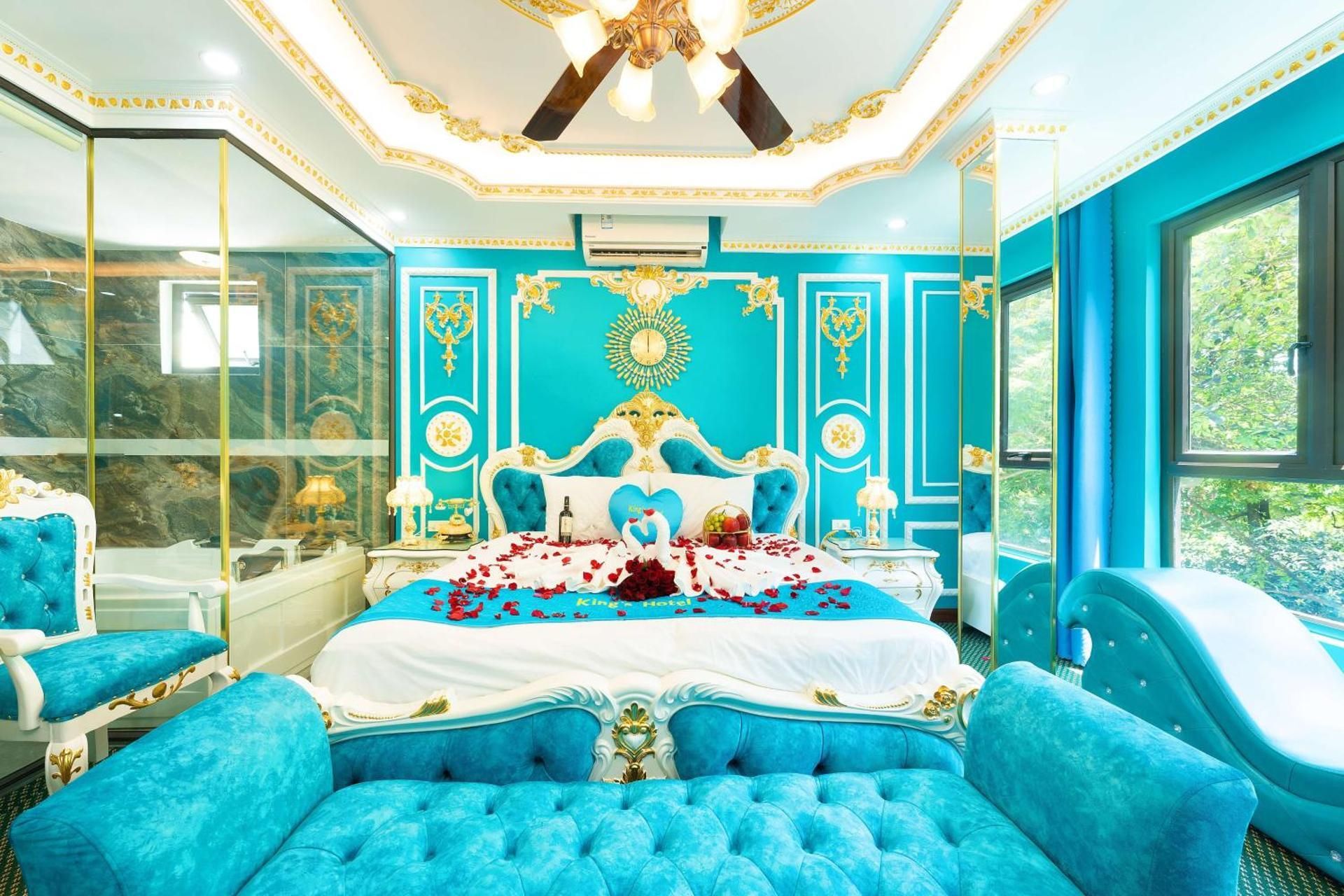 King Room with Spa Bath