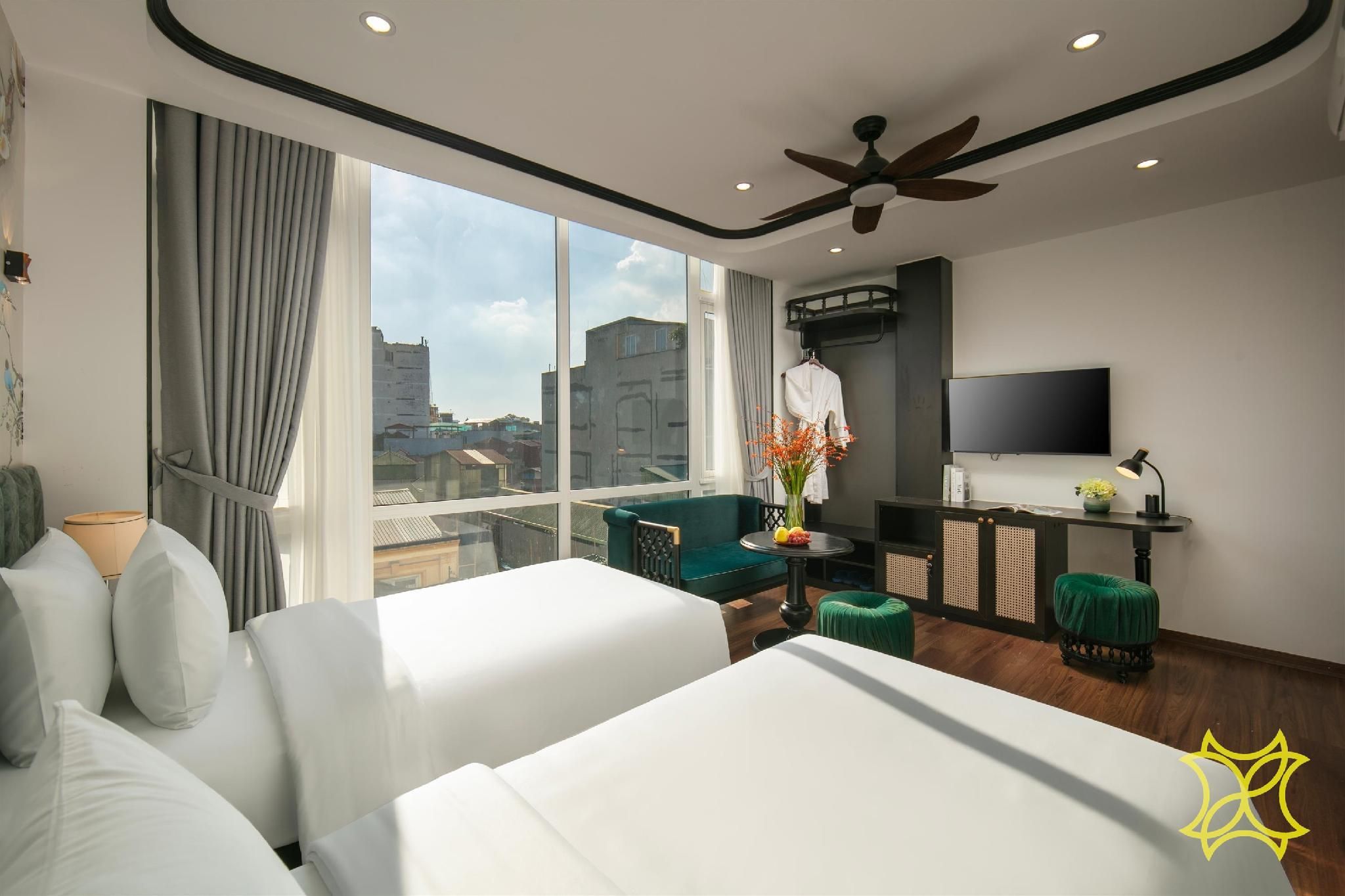Suite Twin with City View