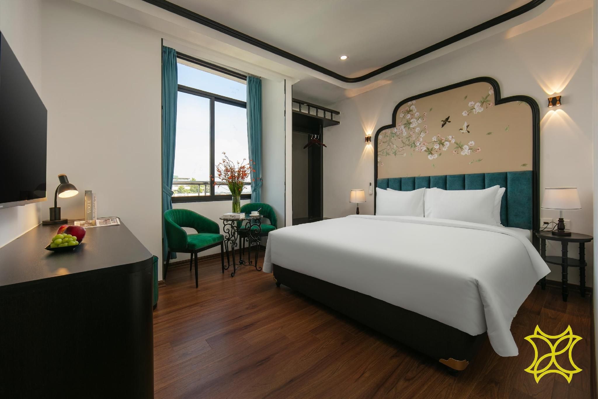 Studio Double Bed City View