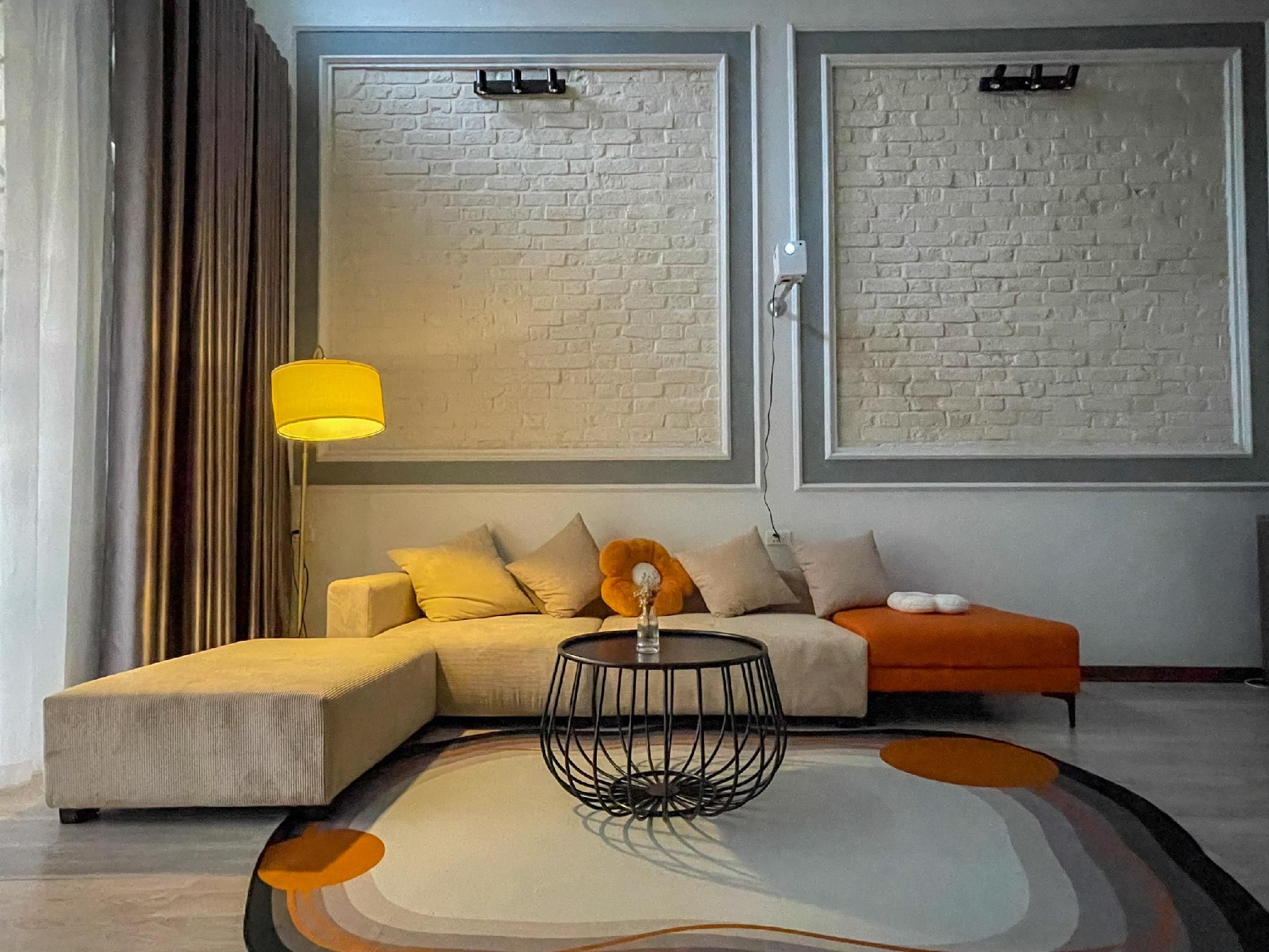 Familier Suite