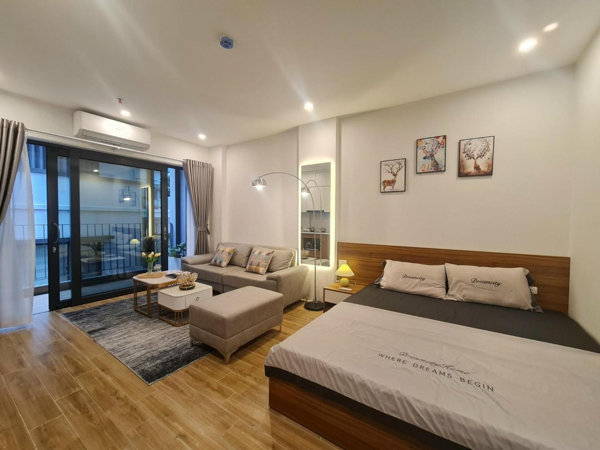 One-Bedroom Apartment