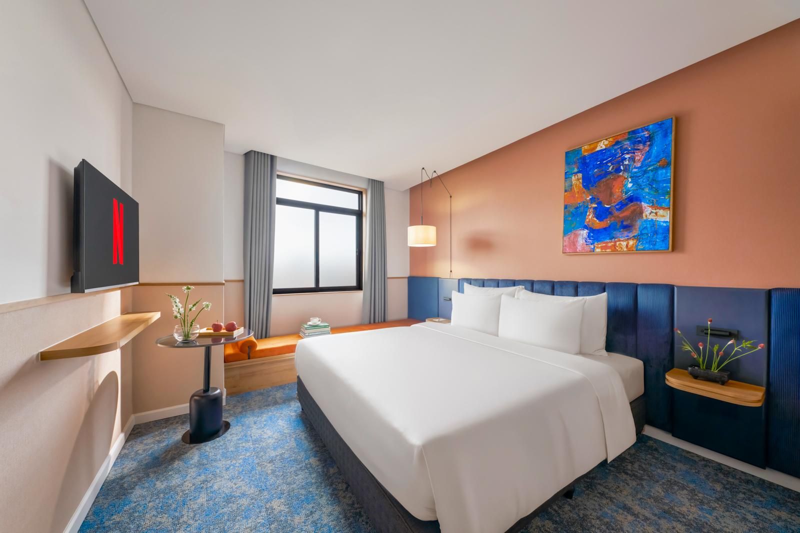 Standard with 1 King Bed without View