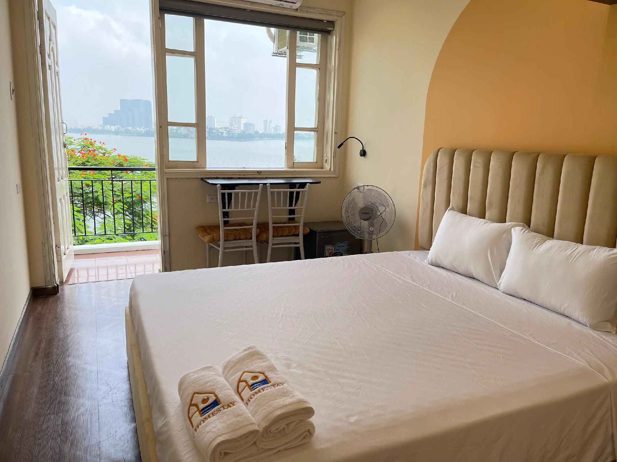 Lake View Classic Room