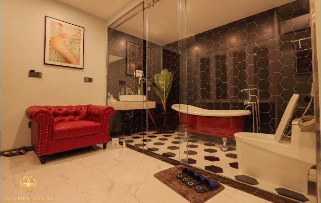 Luxury Double Room with Balcony and Valley View