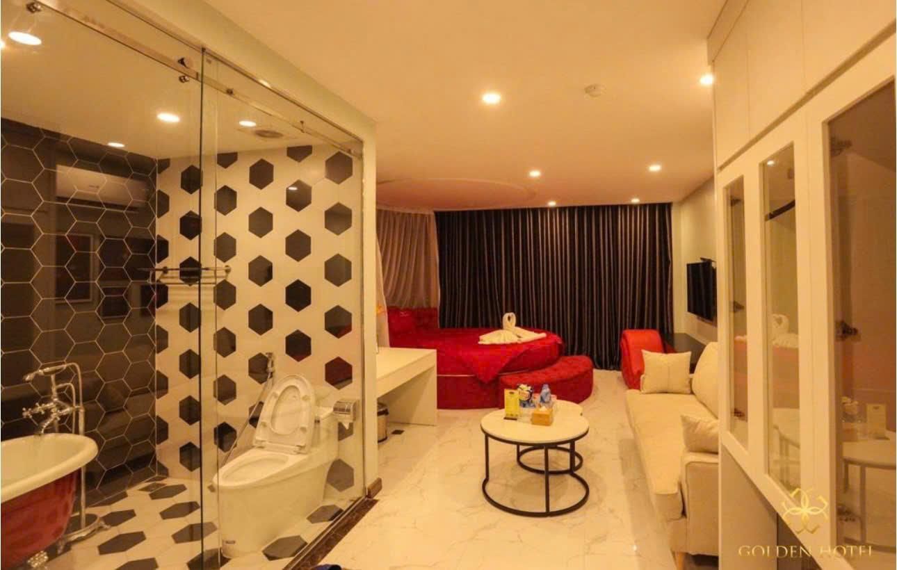 Luxury Double Room with Balcony and Valley View