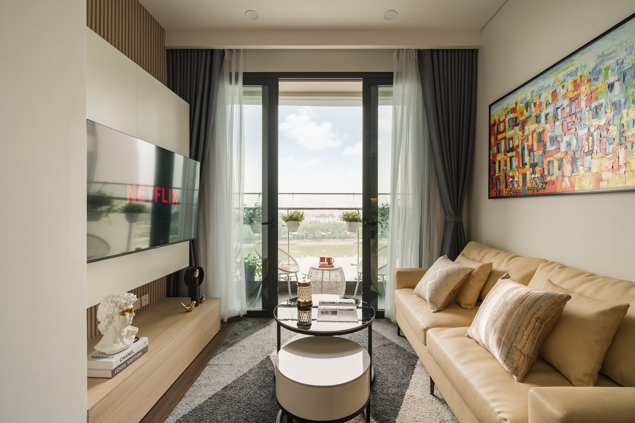 1-Bedroom Apartment 2 with Balcony