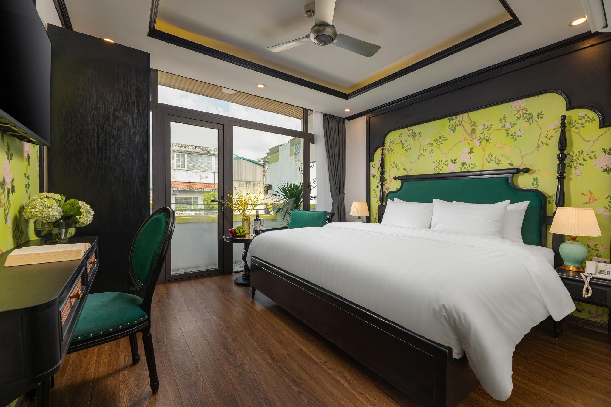 Junior Suite with Balcony