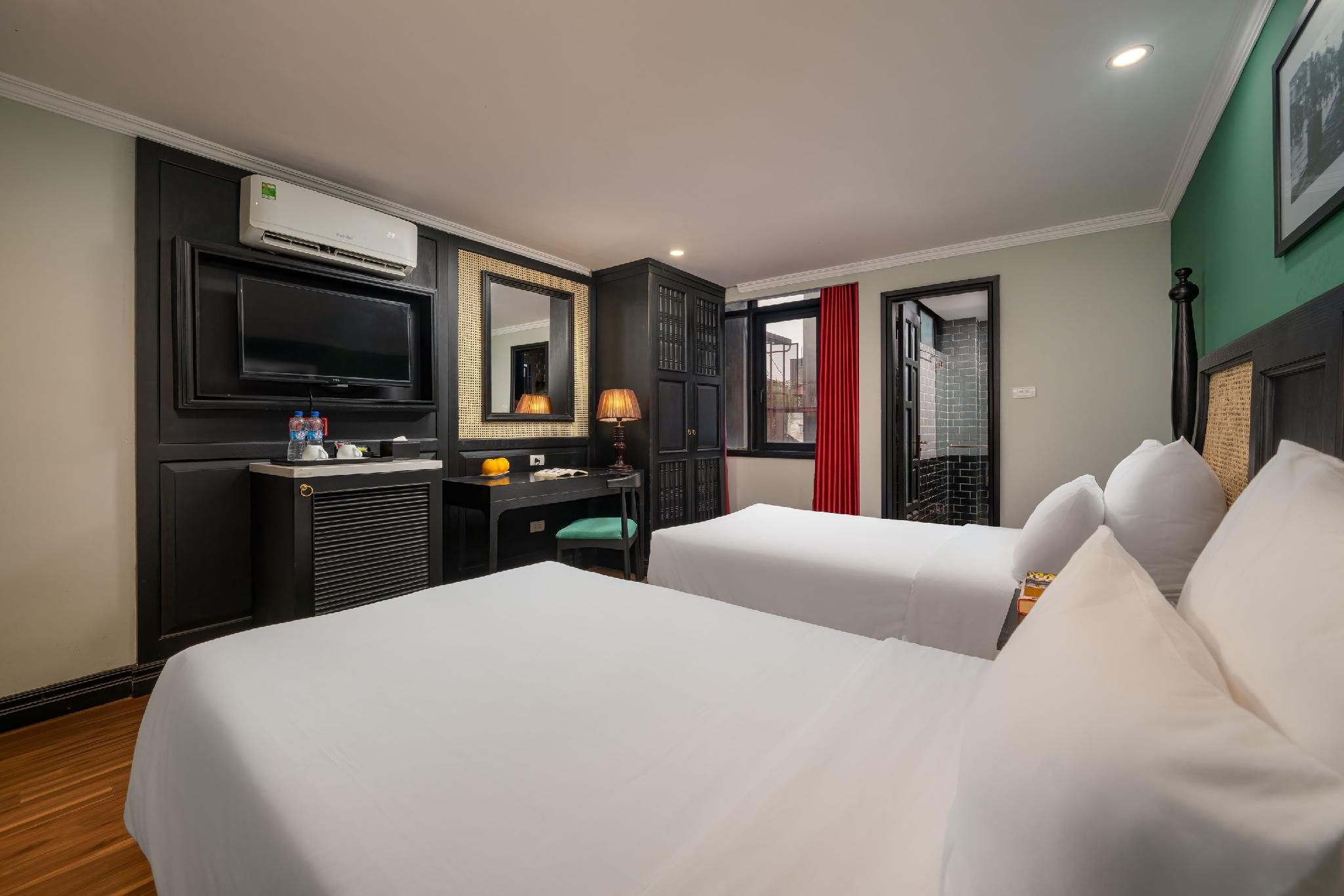 Deluxe Double Or Twin City View