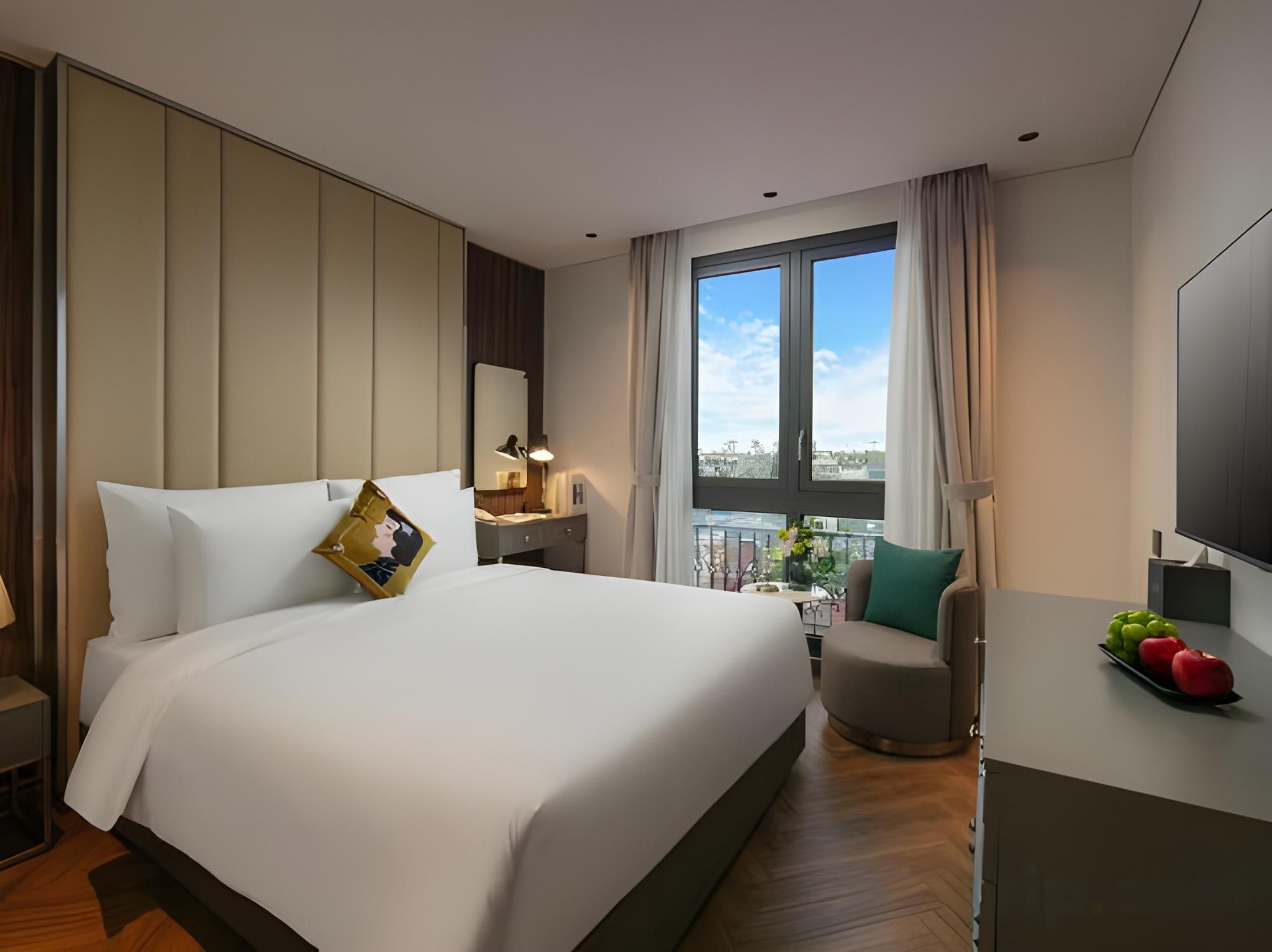 Superior Room with Window