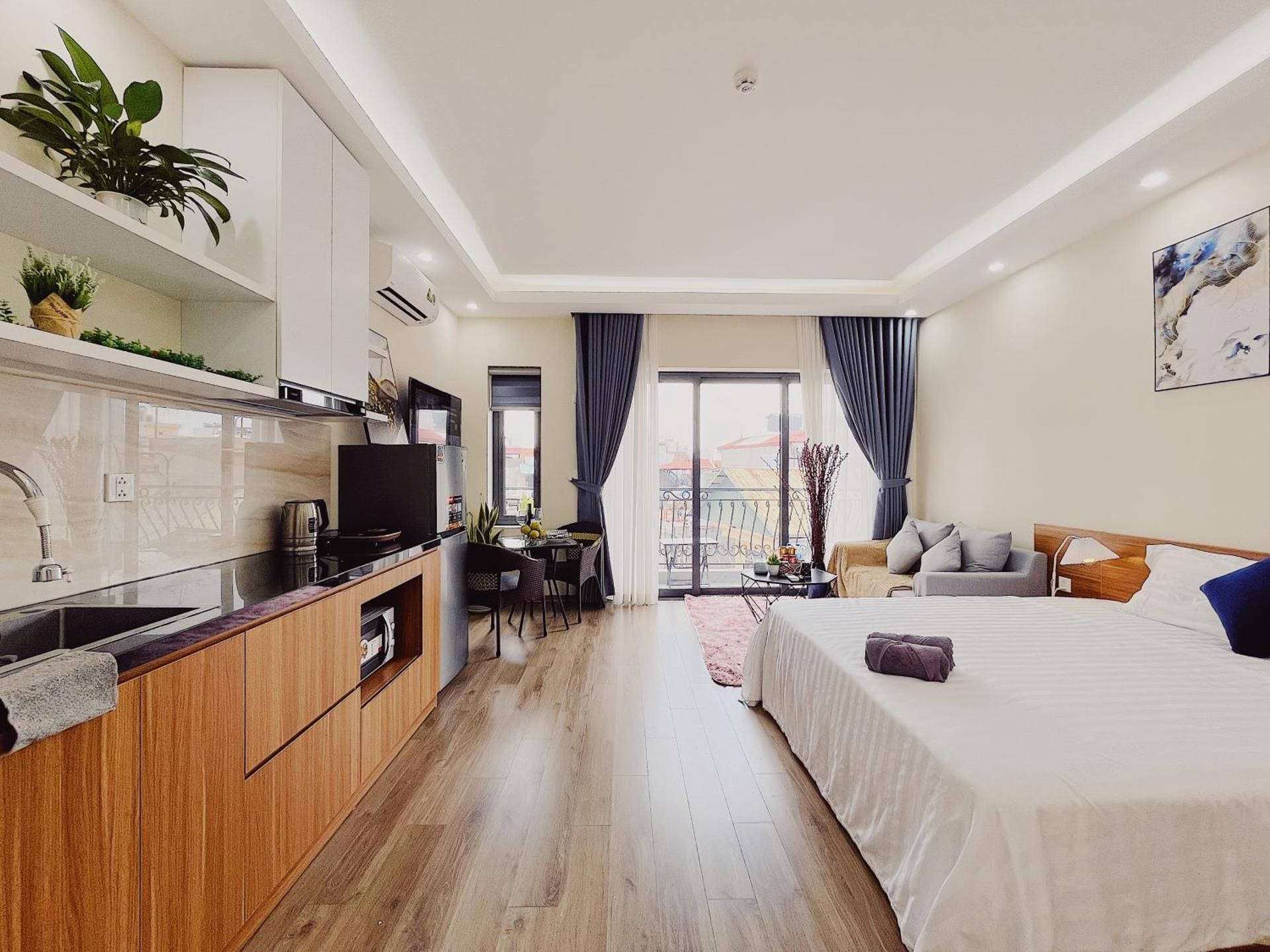 Studio Apartment with Balcony