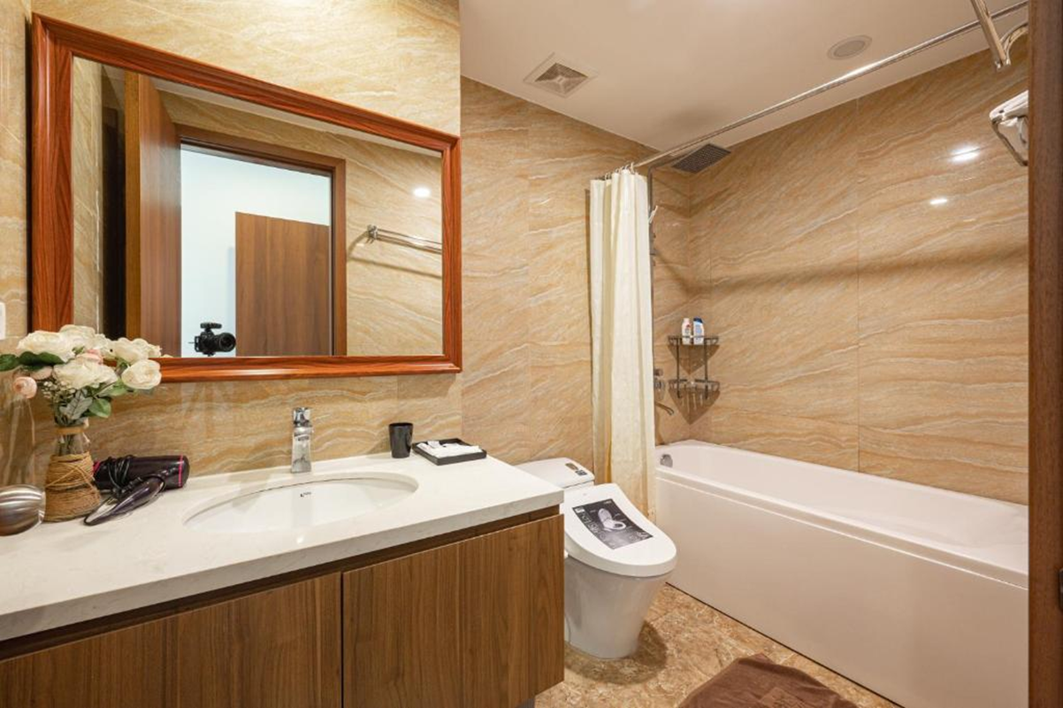 Deluxe Two Bedroom Apartment