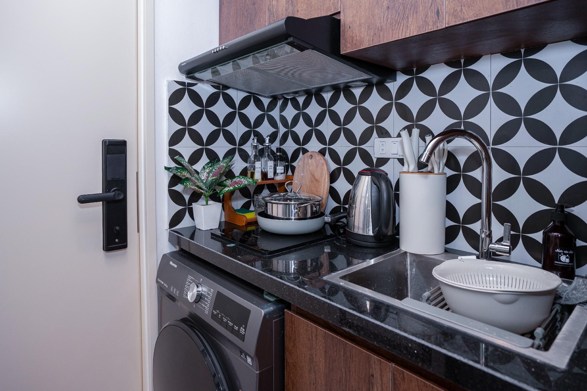 Studio - Kitchen