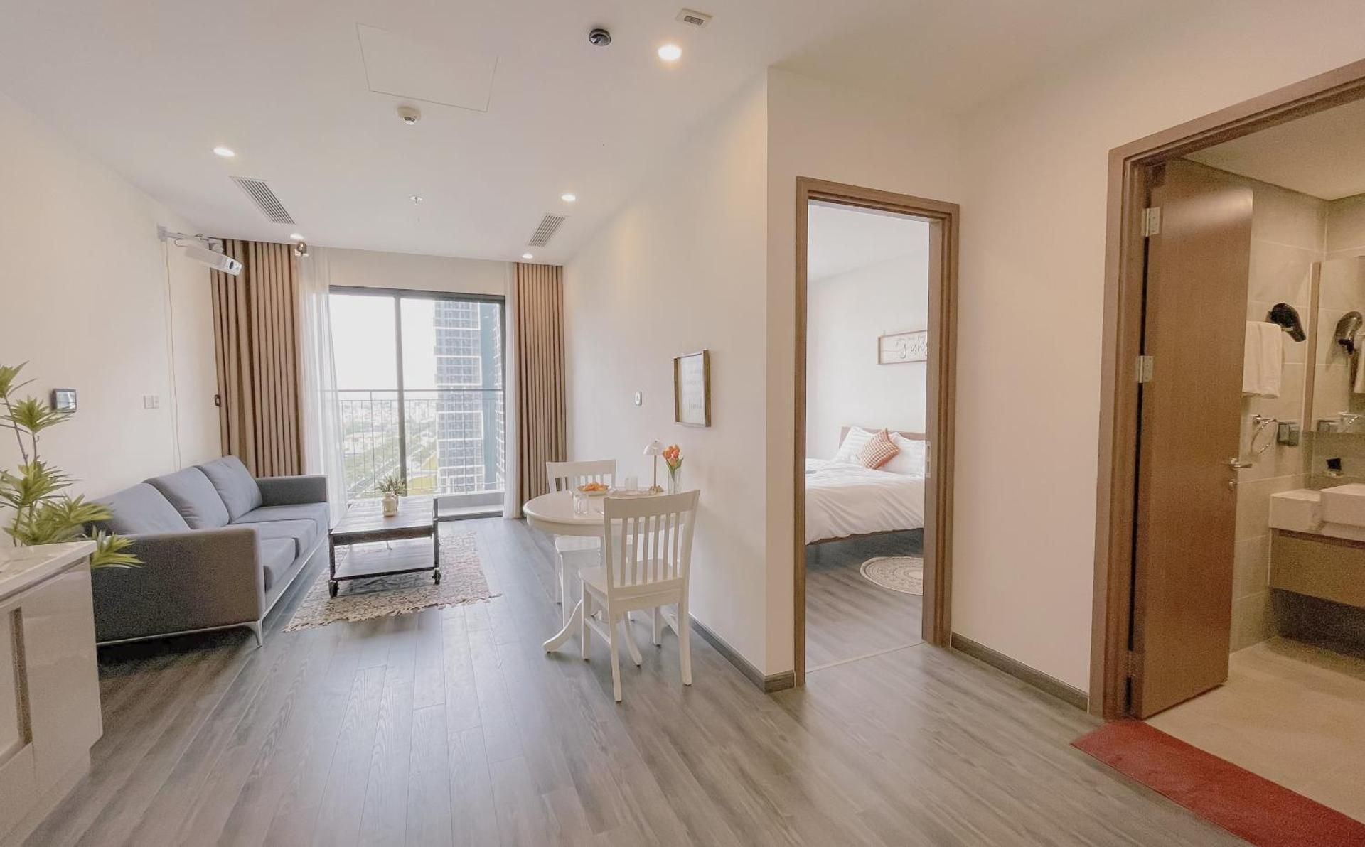 One-Bedroom Apartment with Balcony