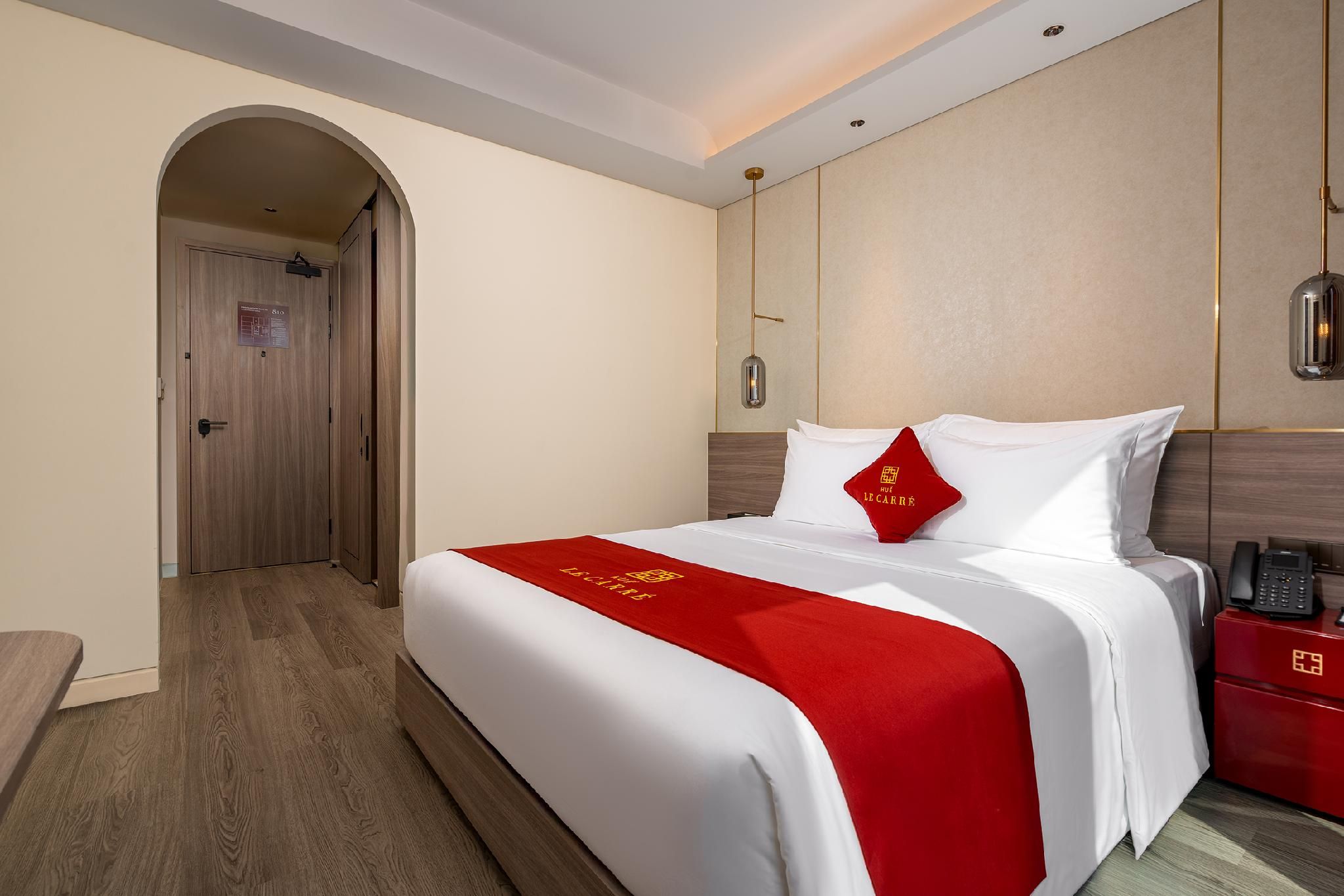 Metro Room