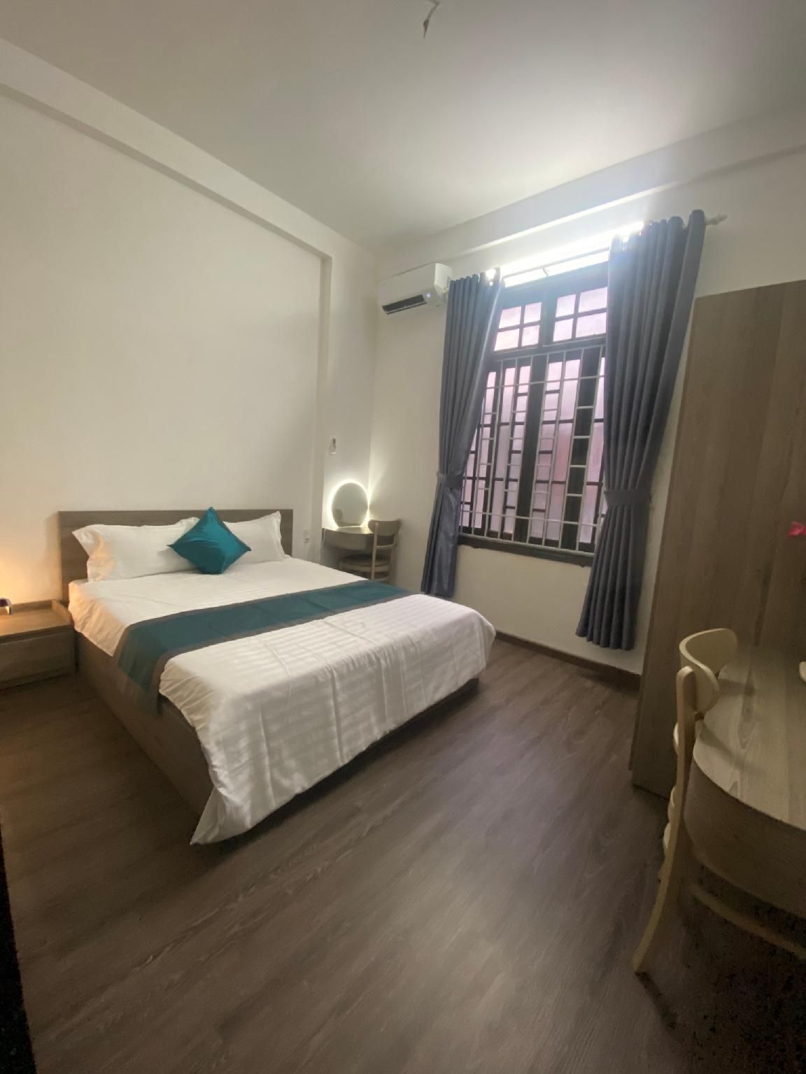 Single Room with Shared Toilette