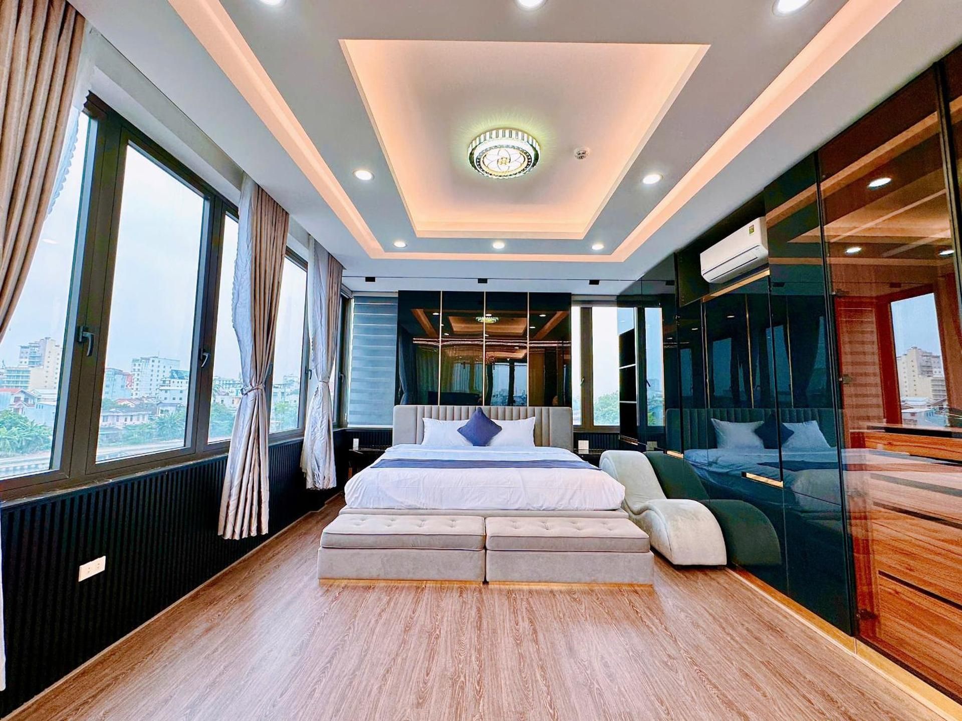 King Room with Lake View