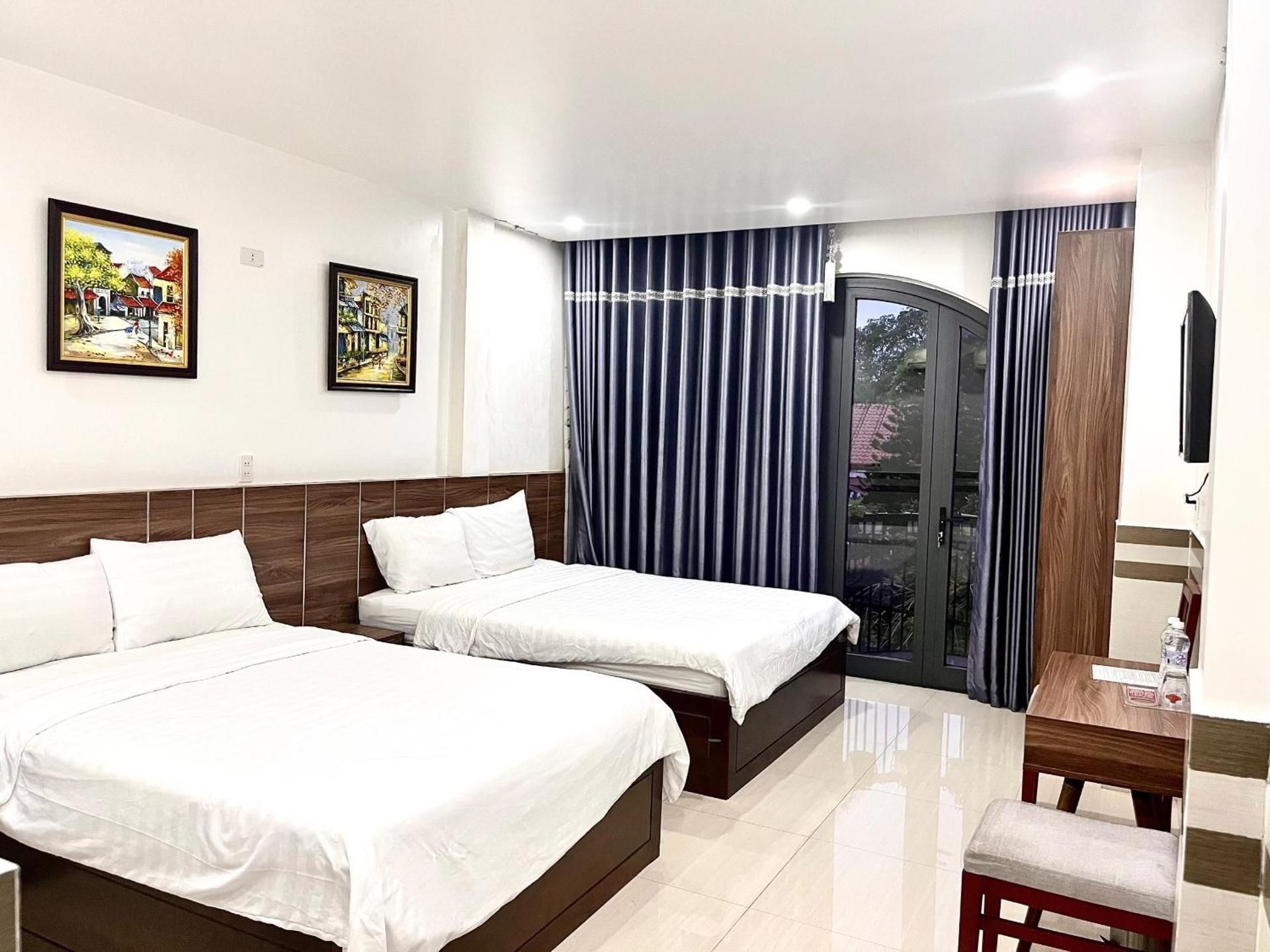 Triple Room with Balcony