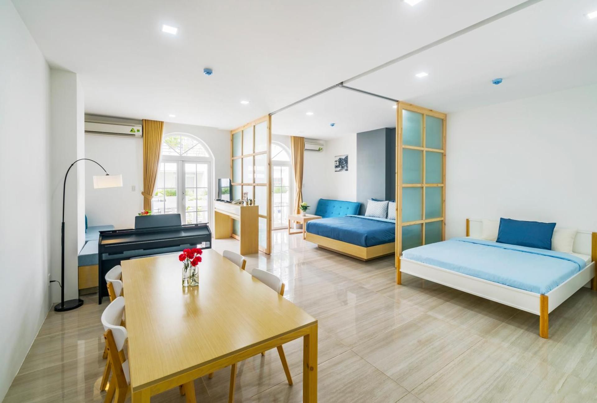 Apartment with Balcony