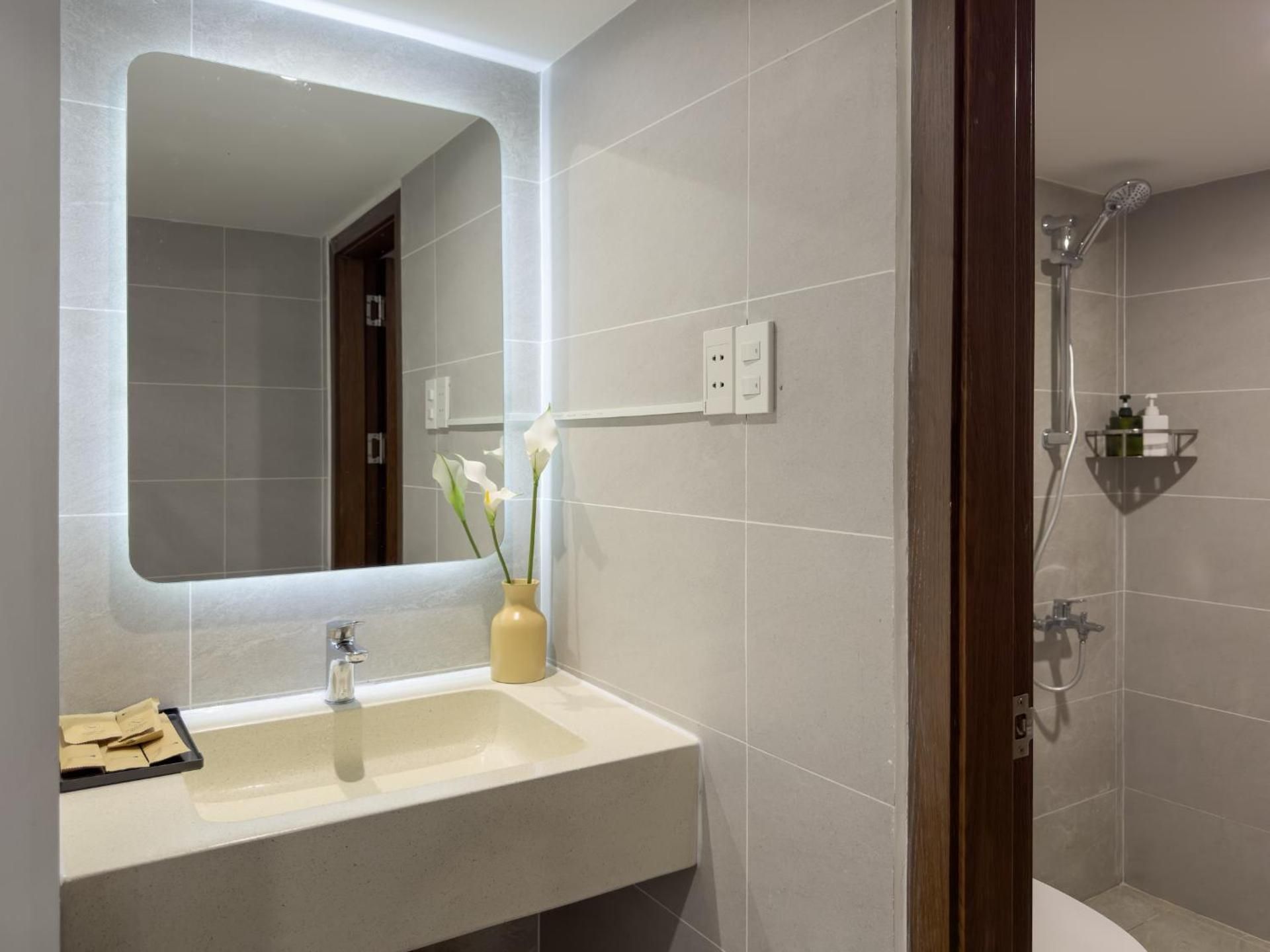 Superior One-Bedroom Apartment