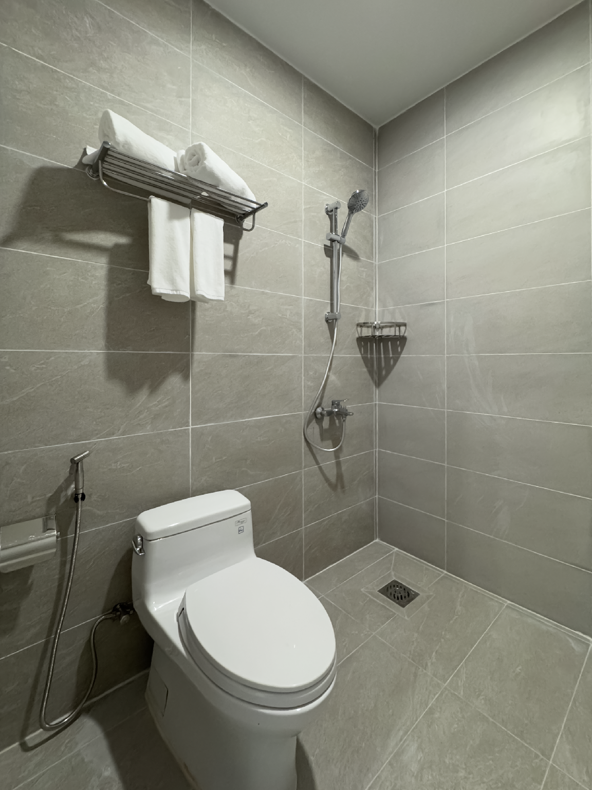 1 Bedroom Apartment with Balcony and Views