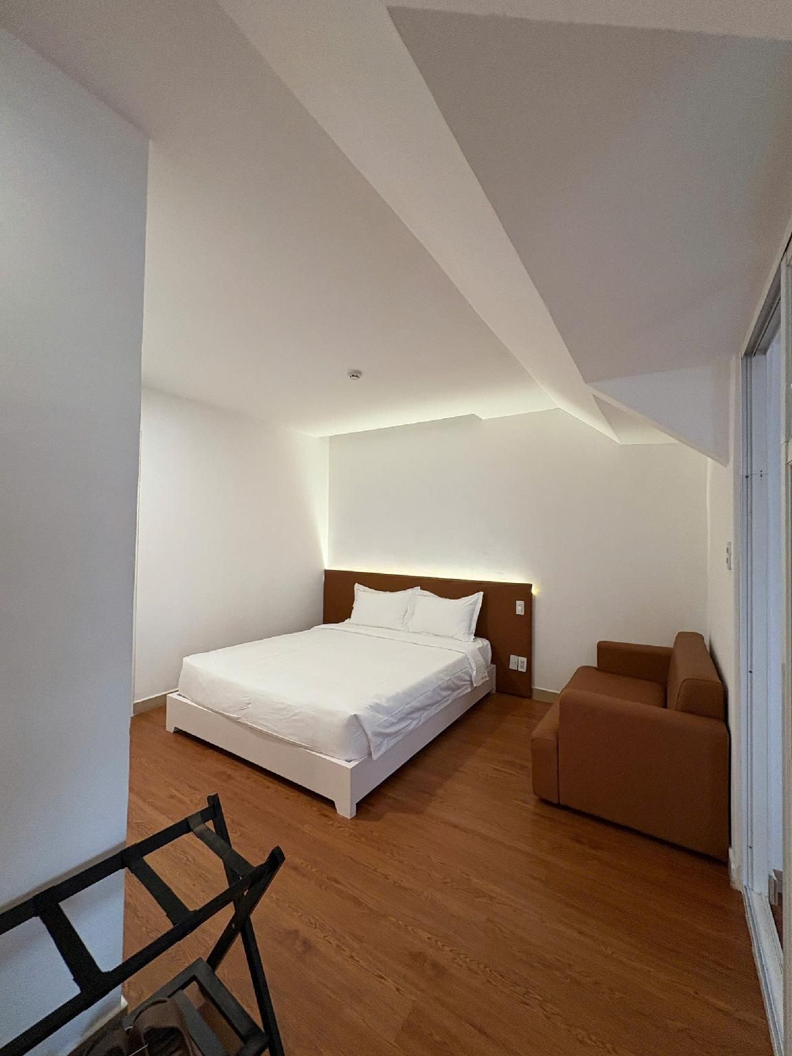 Rooftop King Room - Upstairs