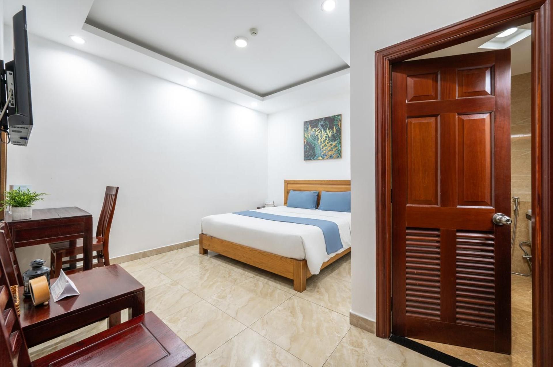 Superior Queen Bed