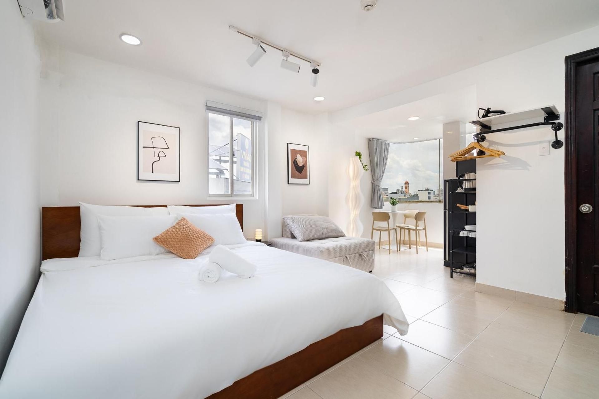 Deluxe Double Room with Extra Bed