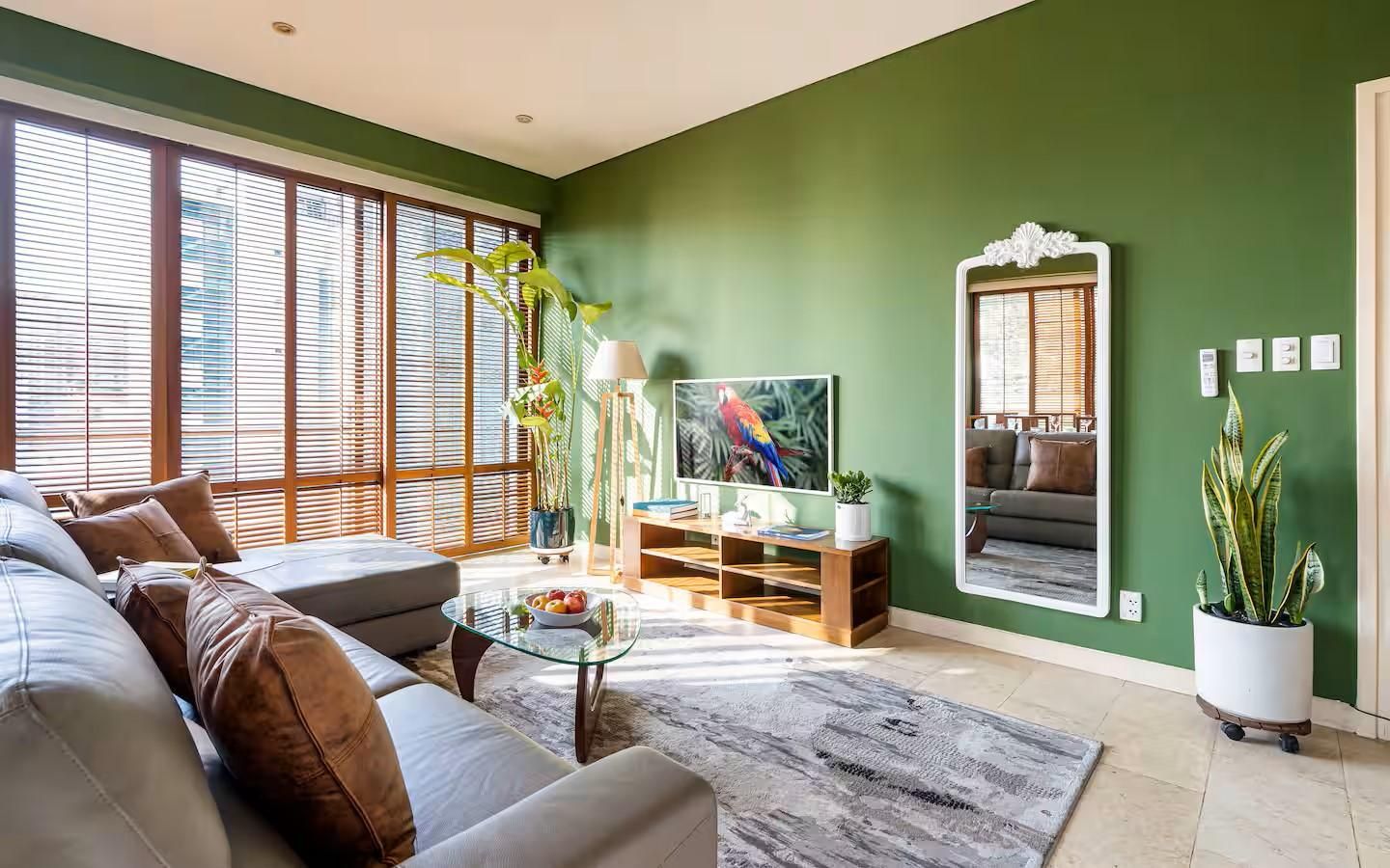 Family Room - Non Pet Friendly
