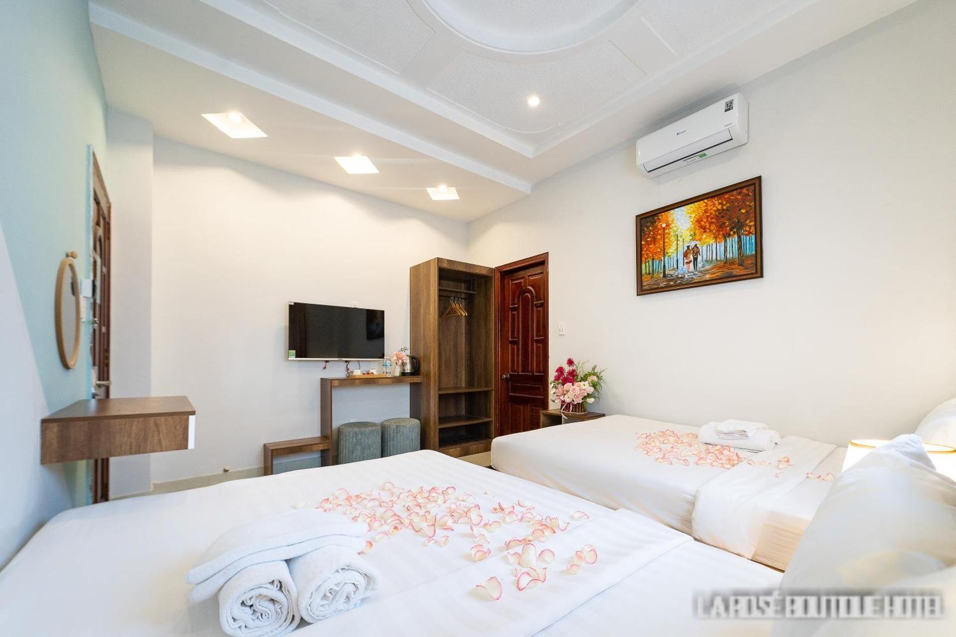 Twin Room with Bath