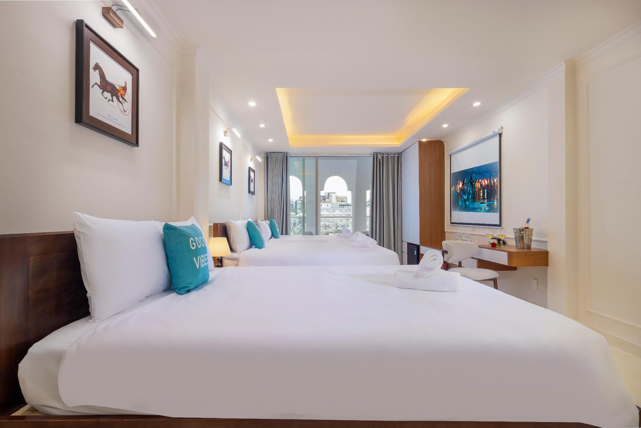 Diamond Crown Hotel Family Studio Suite 6th Floor