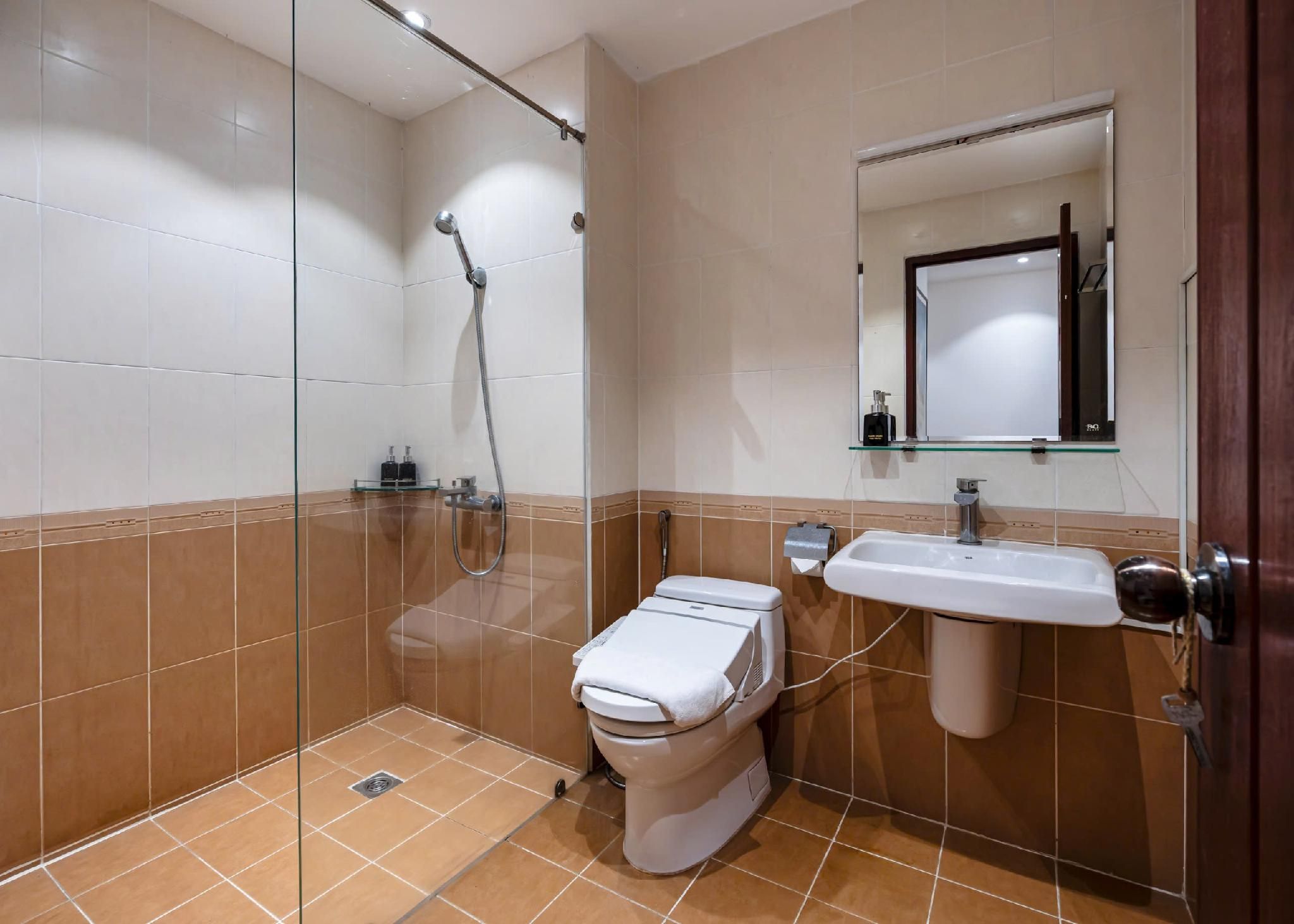 Apartment - 3 Bedrooms